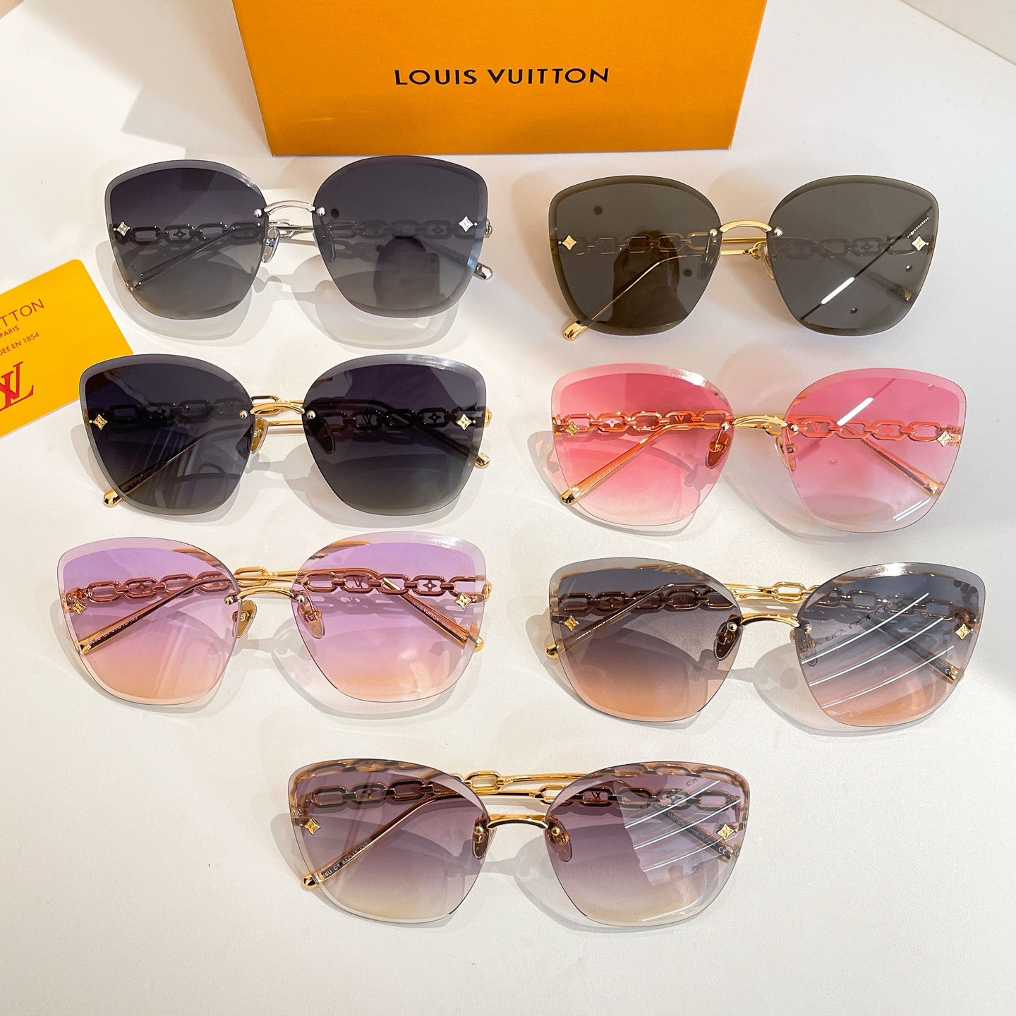 LOUIS VUITTO*✨✨✨MODEL：Z2665U✨✨✨ SIZE：61口15-140✨✨✨