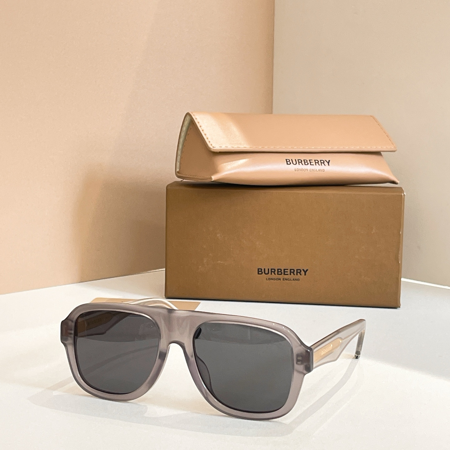 BURBERR*🍁🍁🍁MODEL：B 5886🍁🍁🍁SIZE：56口19-145🍁🍁🍁