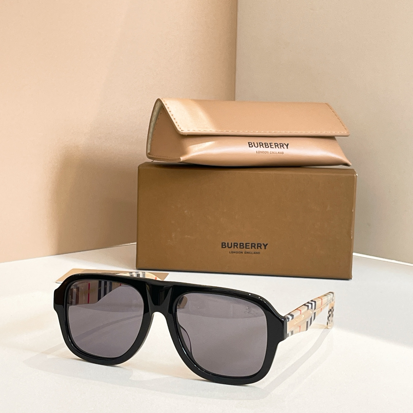 BURBERR*🍁🍁🍁MODEL：B 5886🍁🍁🍁SIZE：56口19-145🍁🍁🍁