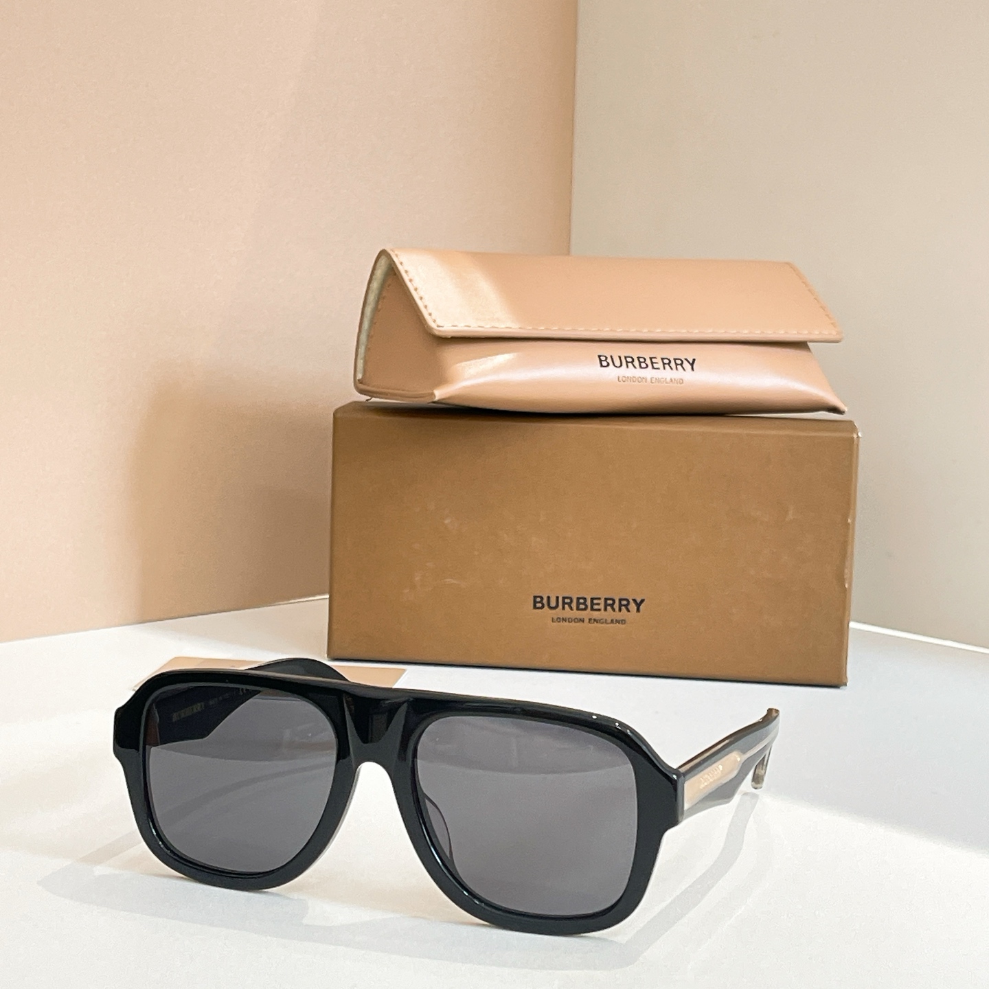 BURBERR*🍁🍁🍁MODEL：B 5886🍁🍁🍁SIZE：56口19-145🍁🍁🍁