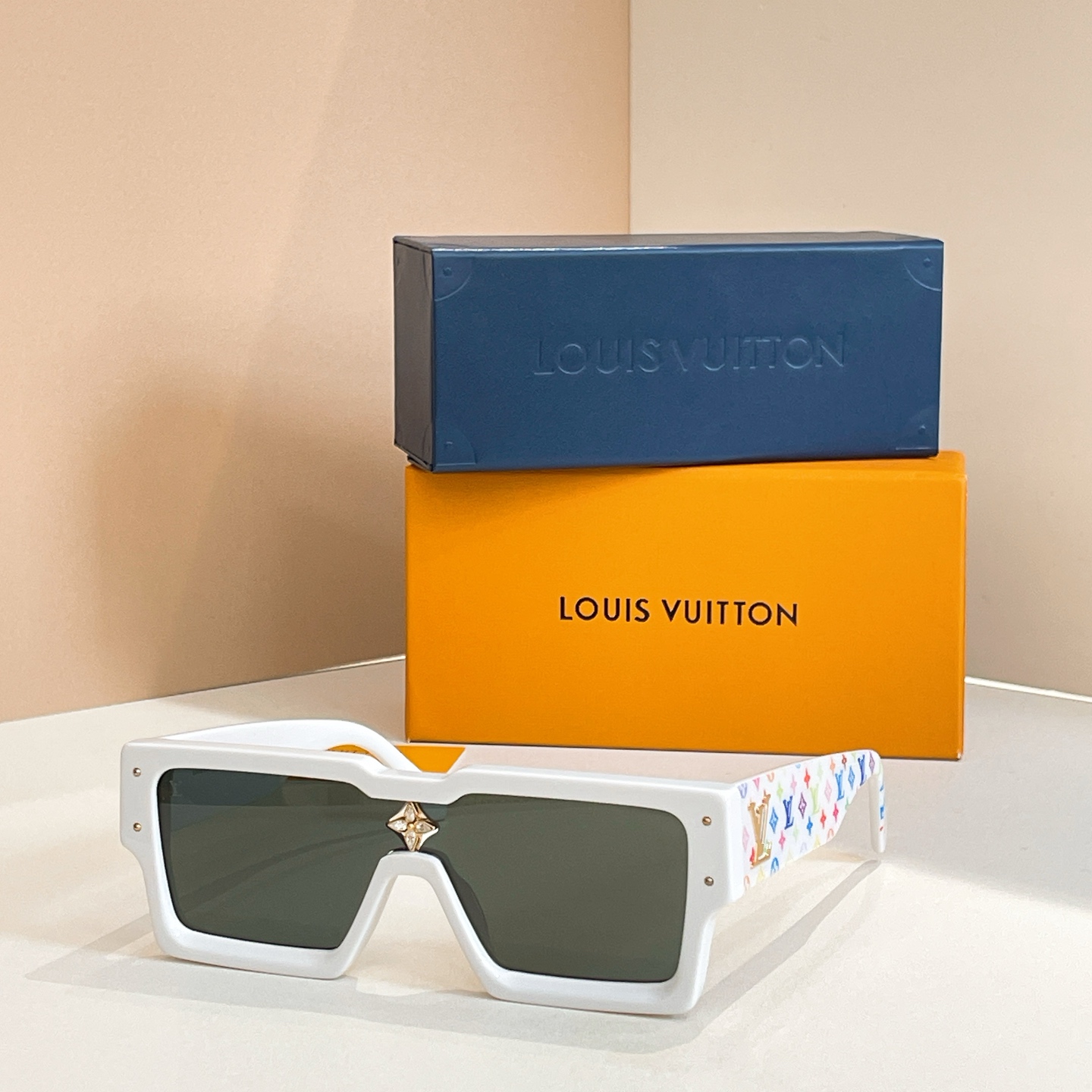 LOUIS VUITTO*✨✨✨MODEL：Z2059U✨✨✨ SIZE：60口12-150✨✨✨