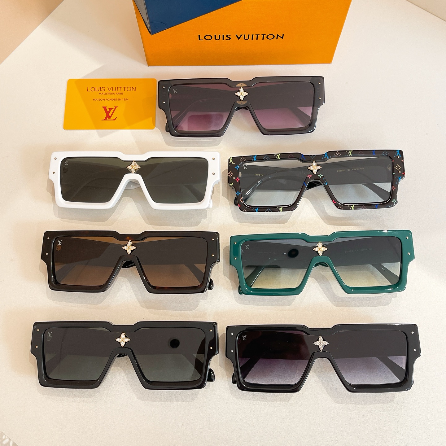 LOUIS VUITTO*✨✨✨MODEL：Z2059U✨✨✨ SIZE：60口12-150✨✨✨