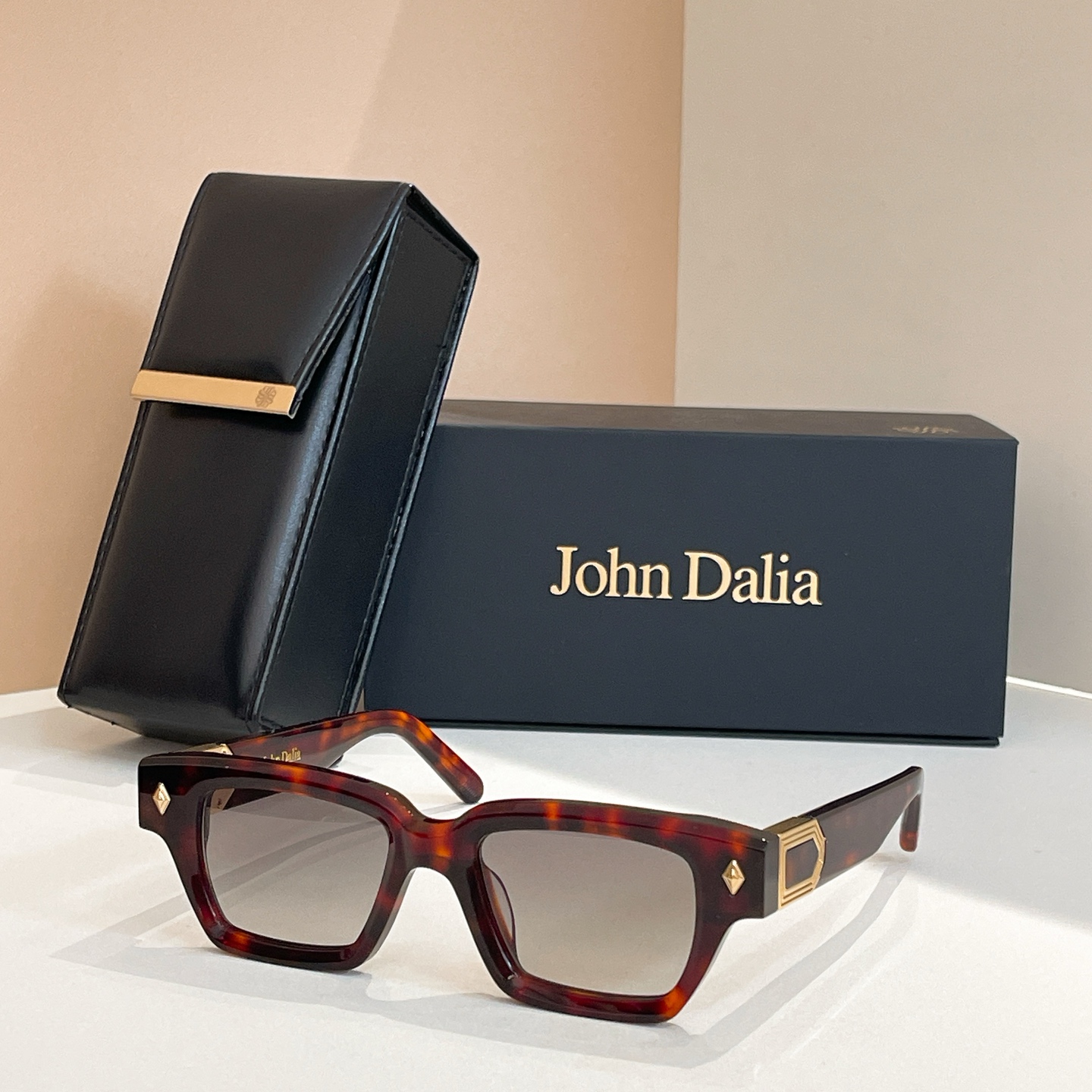 John Daila🌟🌟🌟MODEL: Project3🌟🌟🌟SIZE: 51口19-145🌟🌟🌟配送盒