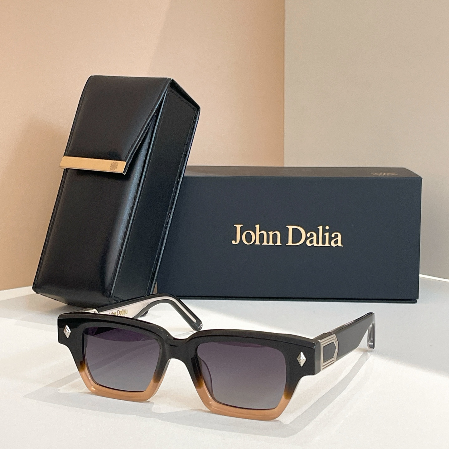 John Daila🌟🌟🌟MODEL: Project3🌟🌟🌟SIZE: 51口19-145🌟🌟🌟配送盒