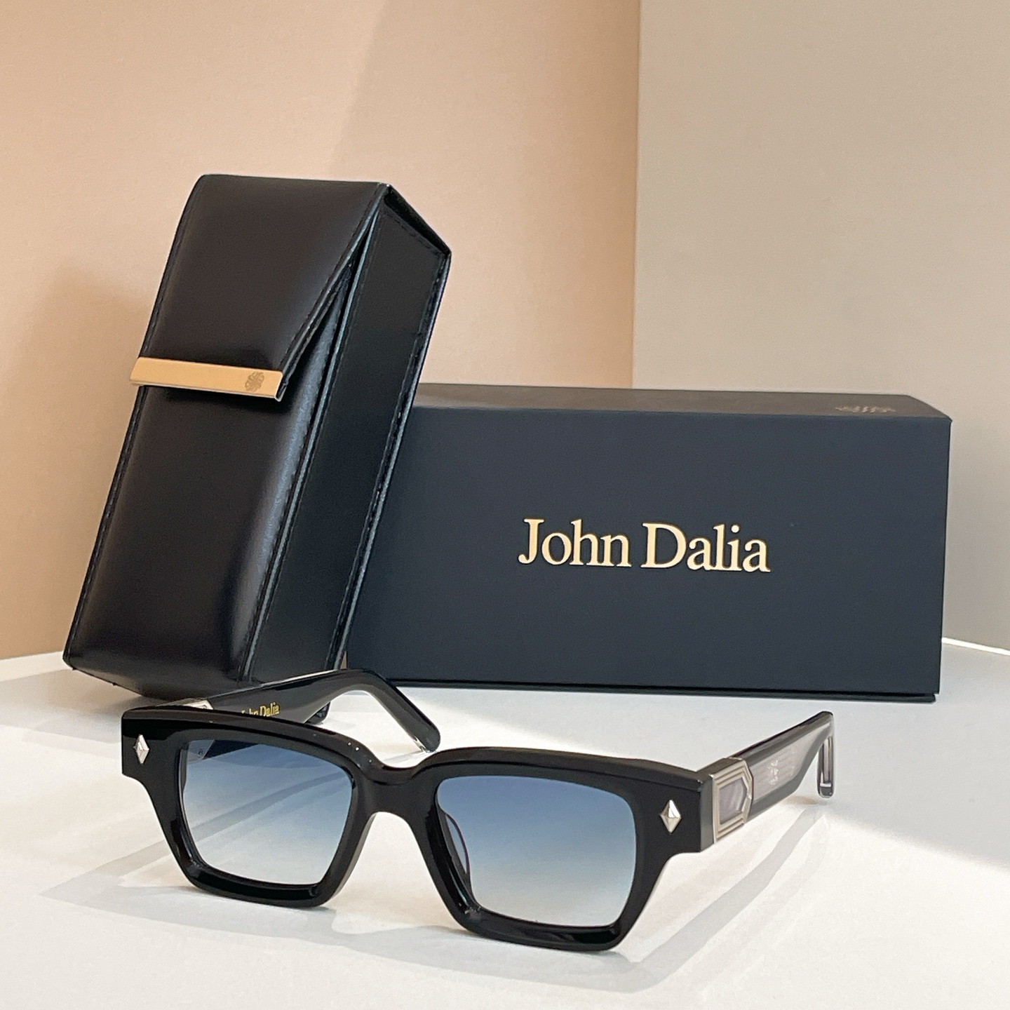 John Daila🌟🌟🌟MODEL: Project3🌟🌟🌟SIZE: 51口19-145🌟🌟🌟配送盒