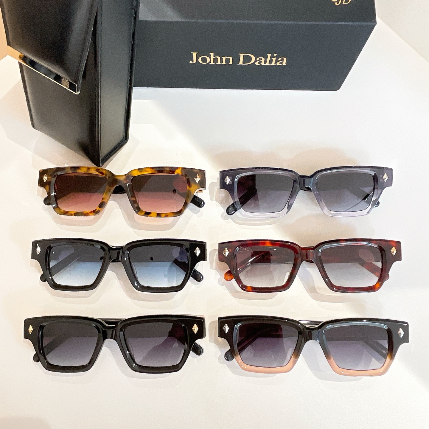 John Daila🌟🌟🌟MODEL: Project3🌟🌟🌟SIZE: 51口19-145🌟🌟🌟配送盒