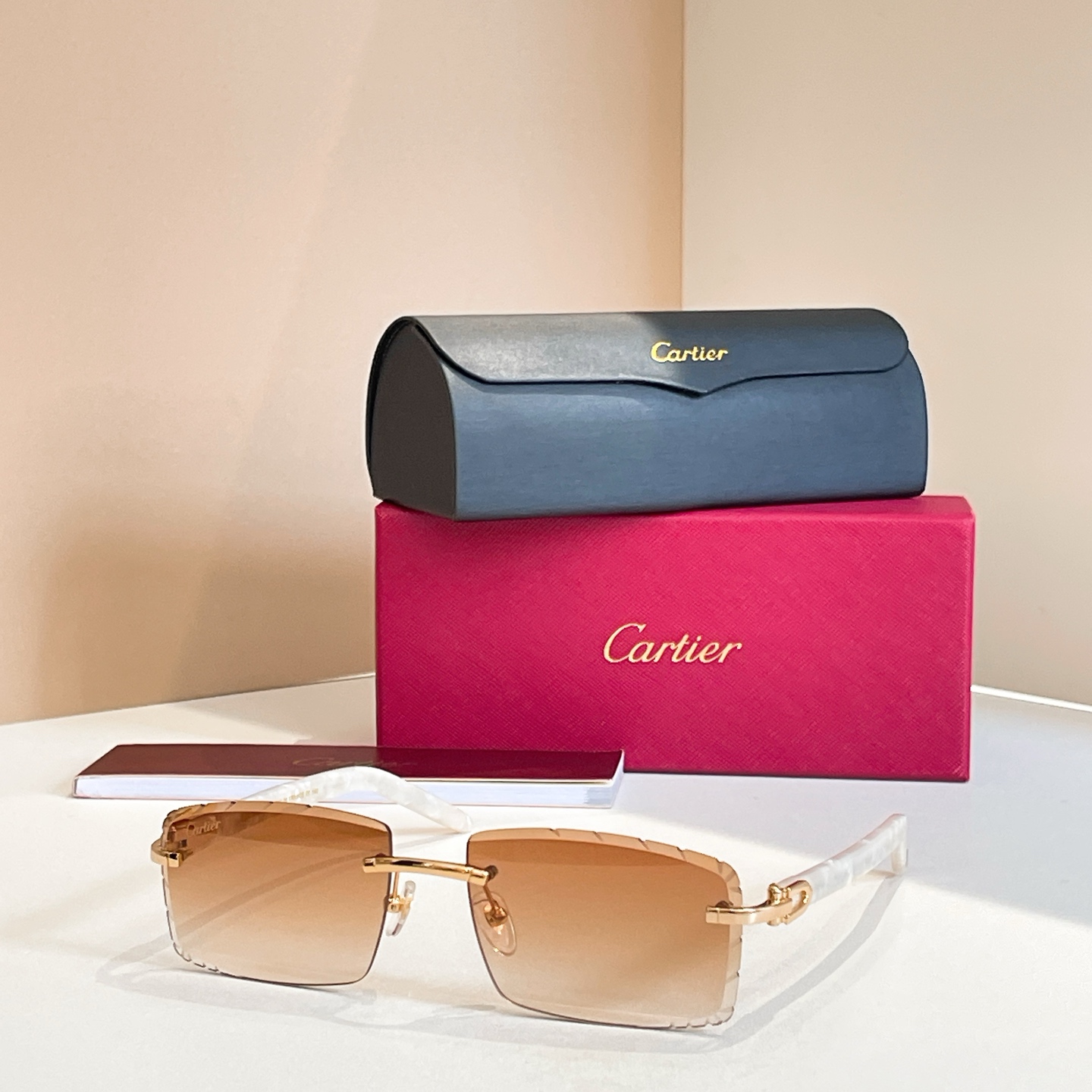 ￼ Cartie*✨✨✨MODEL：CT0243S✨✨✨SIZE: 59口16-145✨✨✨太阳镜，变色