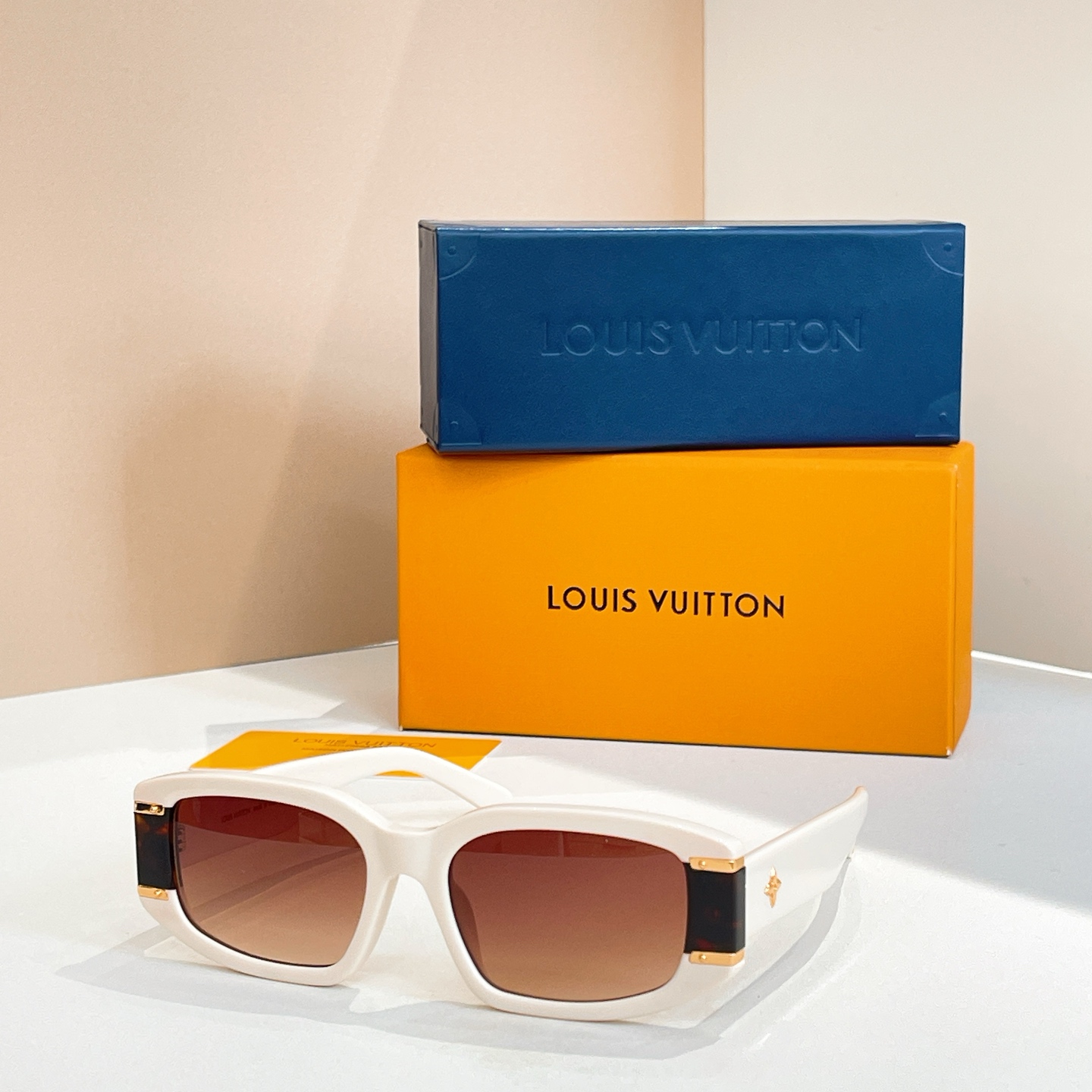 LOUIS VUITTO*✨✨✨MODEL：Z2937U✨✨✨ SIZE：54口18-145✨✨✨