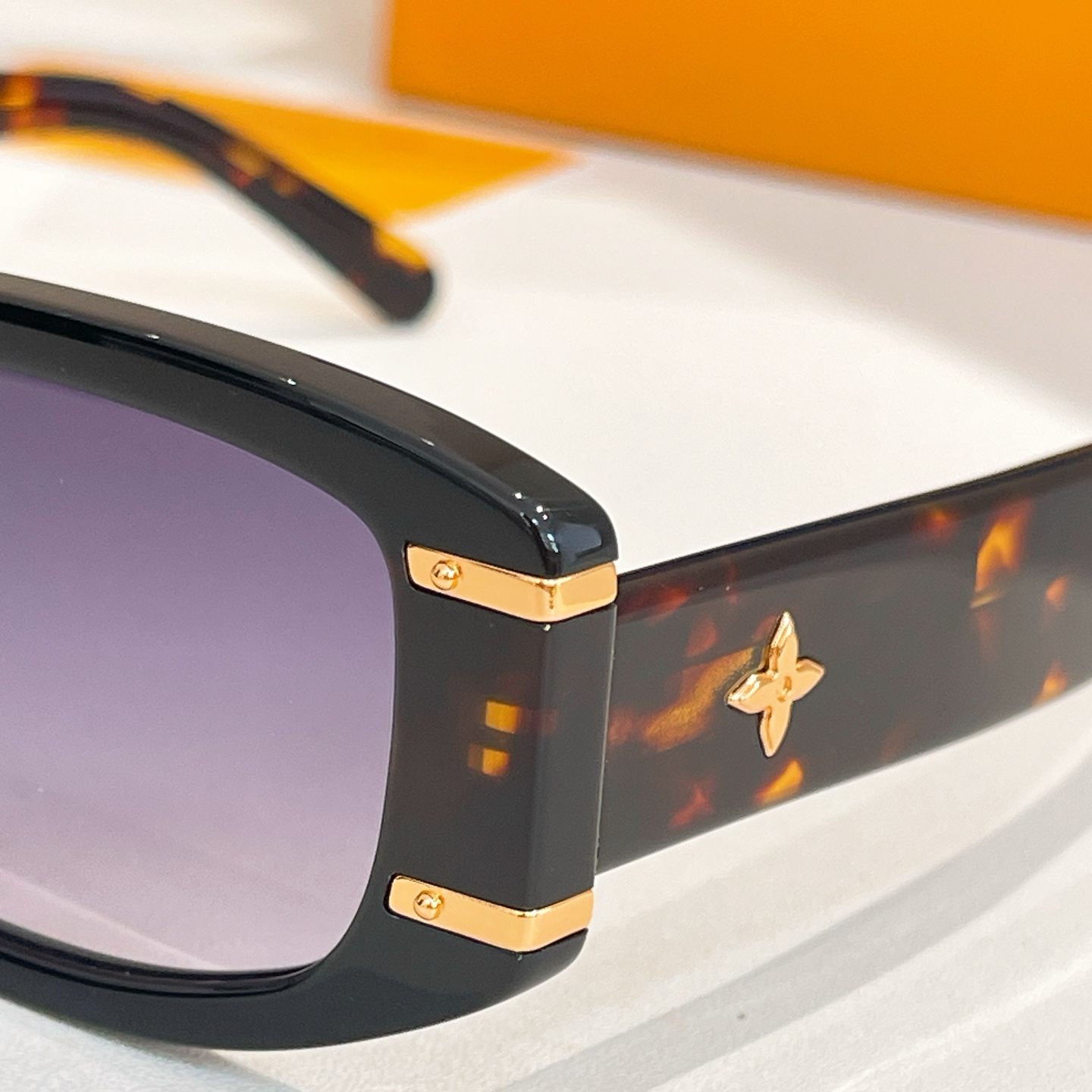 LOUIS VUITTO*✨✨✨MODEL：Z2937U✨✨✨ SIZE：54口18-145✨✨✨