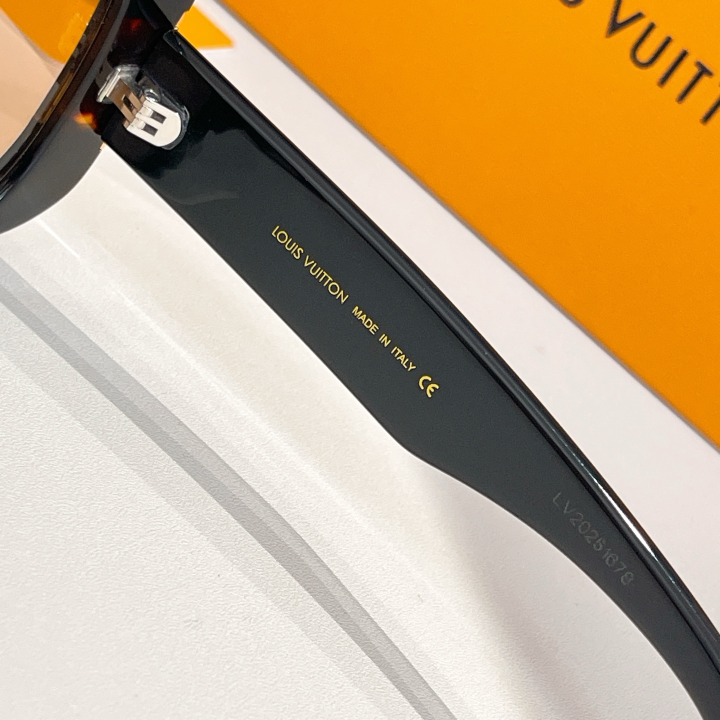 LOUIS VUITTO*✨✨✨MODEL：Z2968W✨✨✨ SIZE：53口18-145✨✨✨