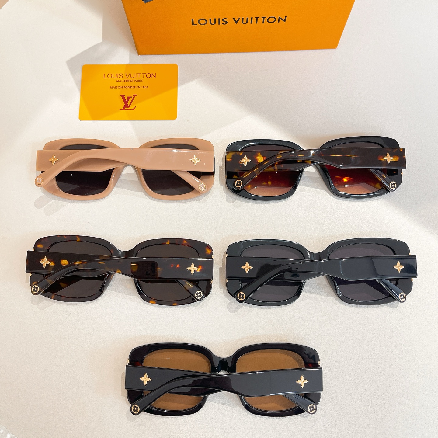 LOUIS VUITTO*✨✨✨MODEL：Z2968W✨✨✨ SIZE：53口18-145✨✨✨