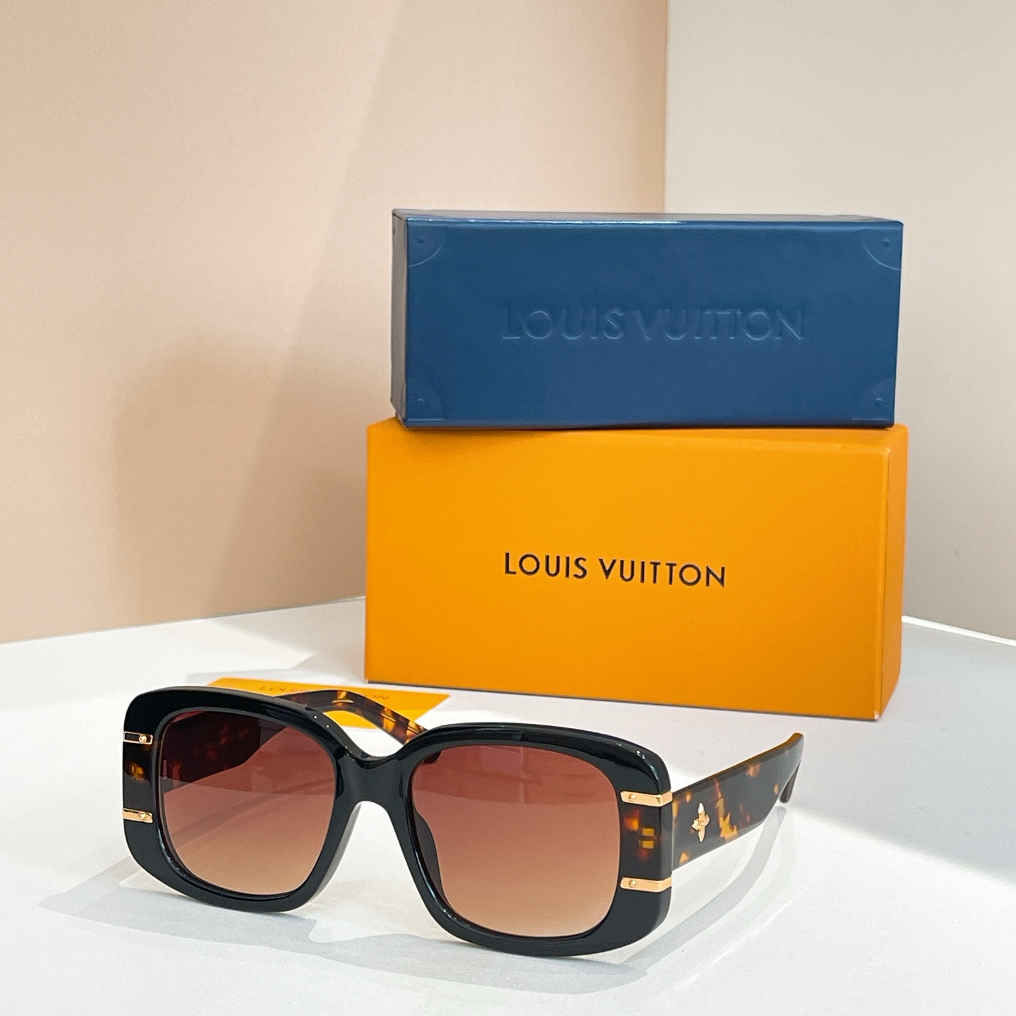 LOUIS VUITTO*✨✨✨MODEL：Z2968W✨✨✨ SIZE：53口18-145✨✨✨