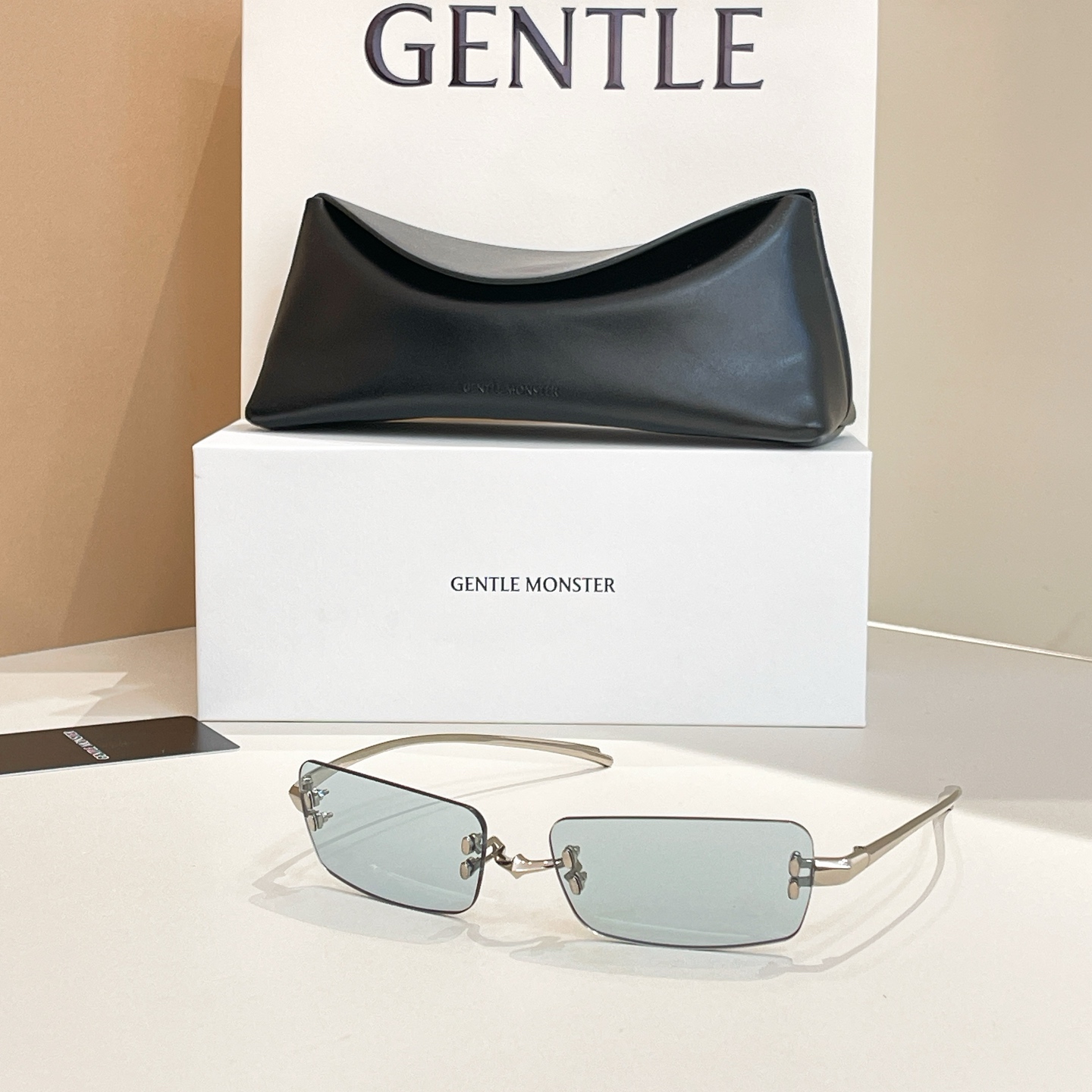 GENTLE MONSTE*🐼🐼🐼MODEL：PARANOYD 🐼🐼🐼SIZE：61口16-135🐼🐼🐼