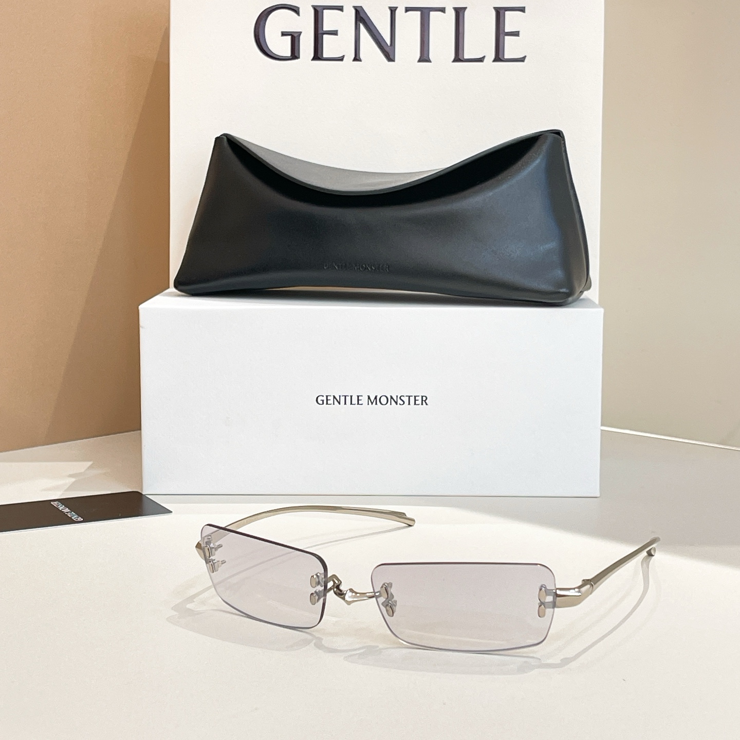 GENTLE MONSTE*🐼🐼🐼MODEL：PARANOYD 🐼🐼🐼SIZE：61口16-135🐼🐼🐼