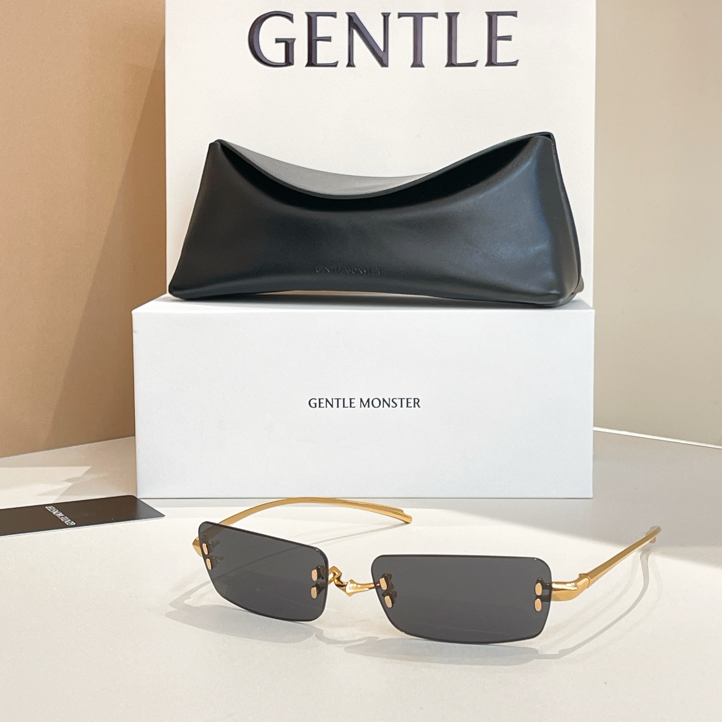 GENTLE MONSTE*🐼🐼🐼MODEL：PARANOYD 🐼🐼🐼SIZE：61口16-135🐼🐼🐼