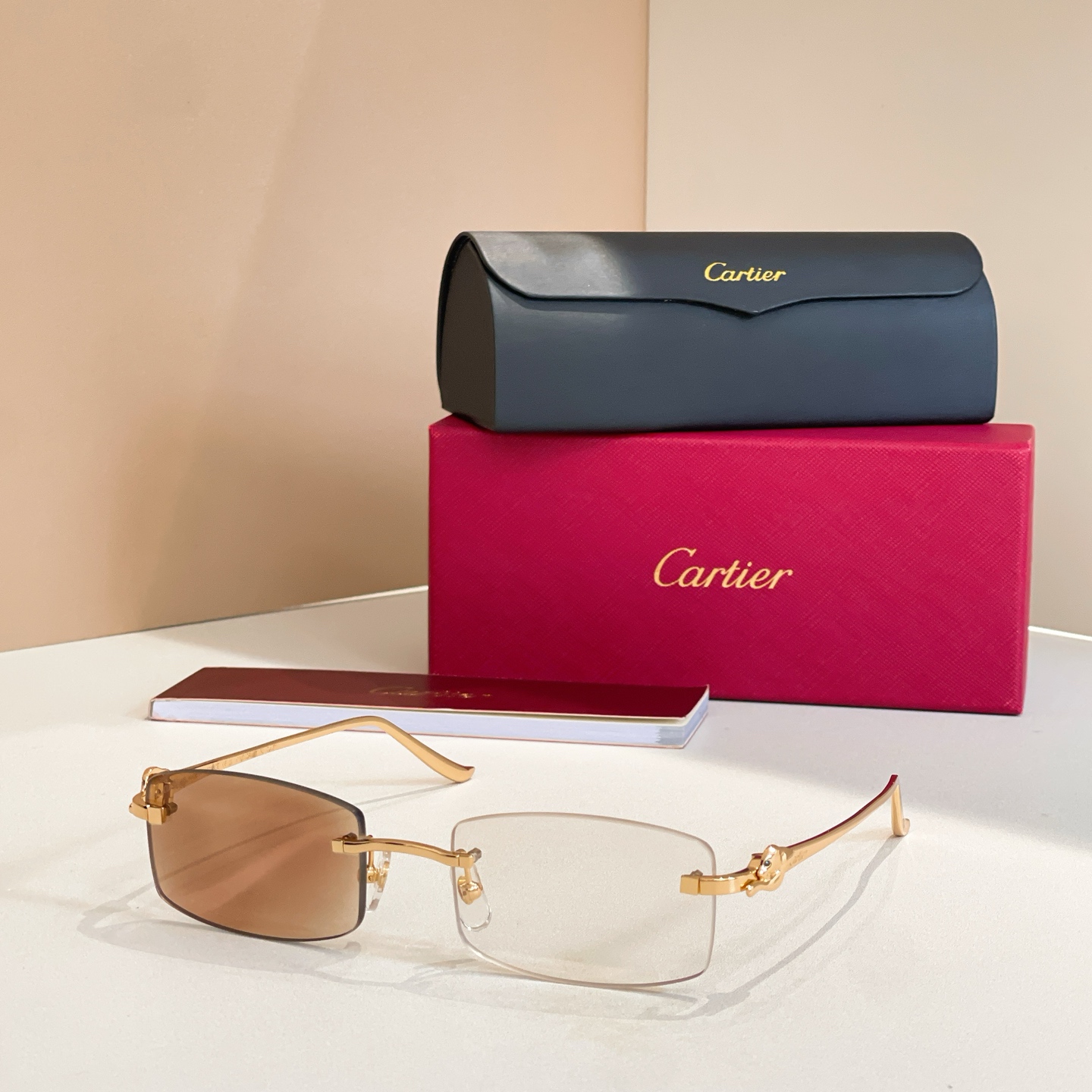 Cartie*✨✨✨MODEL：CT0552S ✨✨✨ 135✨✨✨太阳镜～，变色镜片～