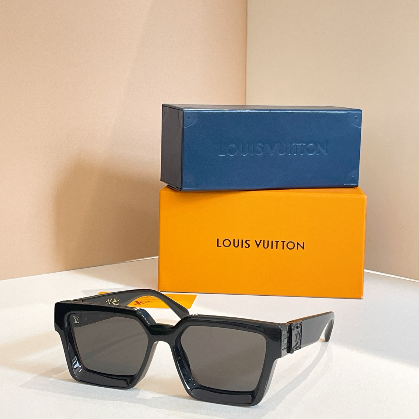 LOUIS VUITTO*✨✨✨MODEL：M96006✨✨✨ SIZE：56口17✨✨✨