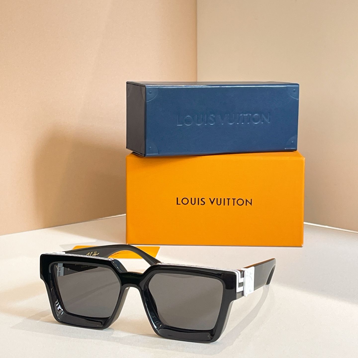 LOUIS VUITTO*✨✨✨MODEL：M96006✨✨✨ SIZE：56口17✨✨✨