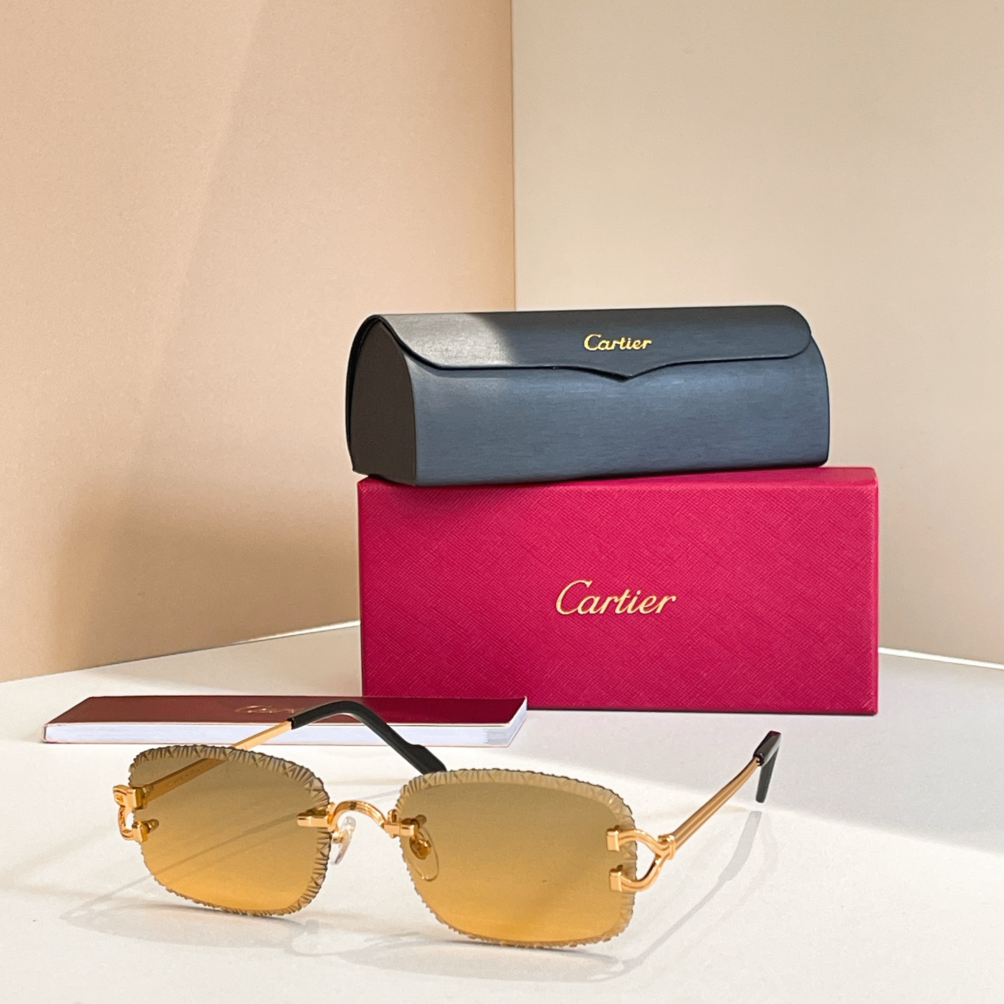 Cartie*✨✨✨MODEL：CT0768S✨✨✨SIZE: 142✨✨✨太阳镜，变色片