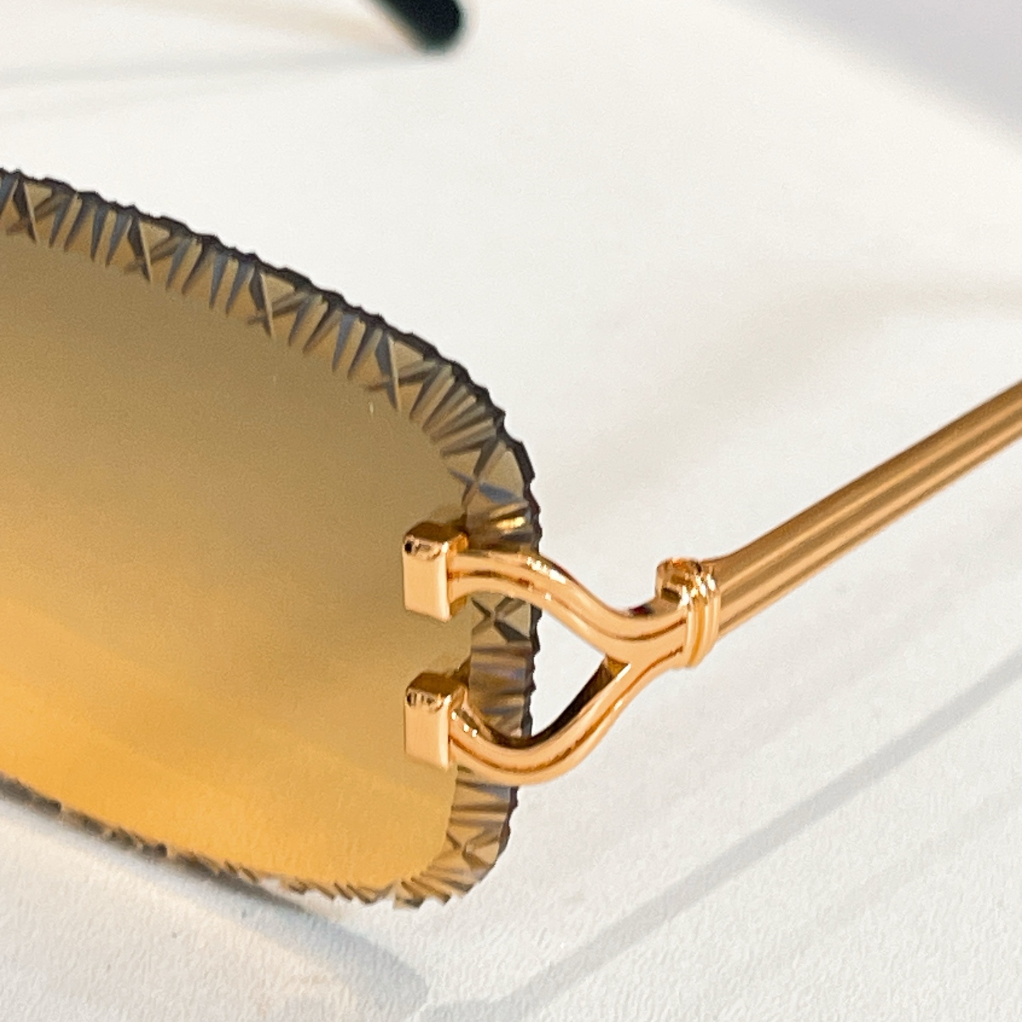 Cartie*✨✨✨MODEL：CT0768S✨✨✨SIZE: 142✨✨✨太阳镜，变色片