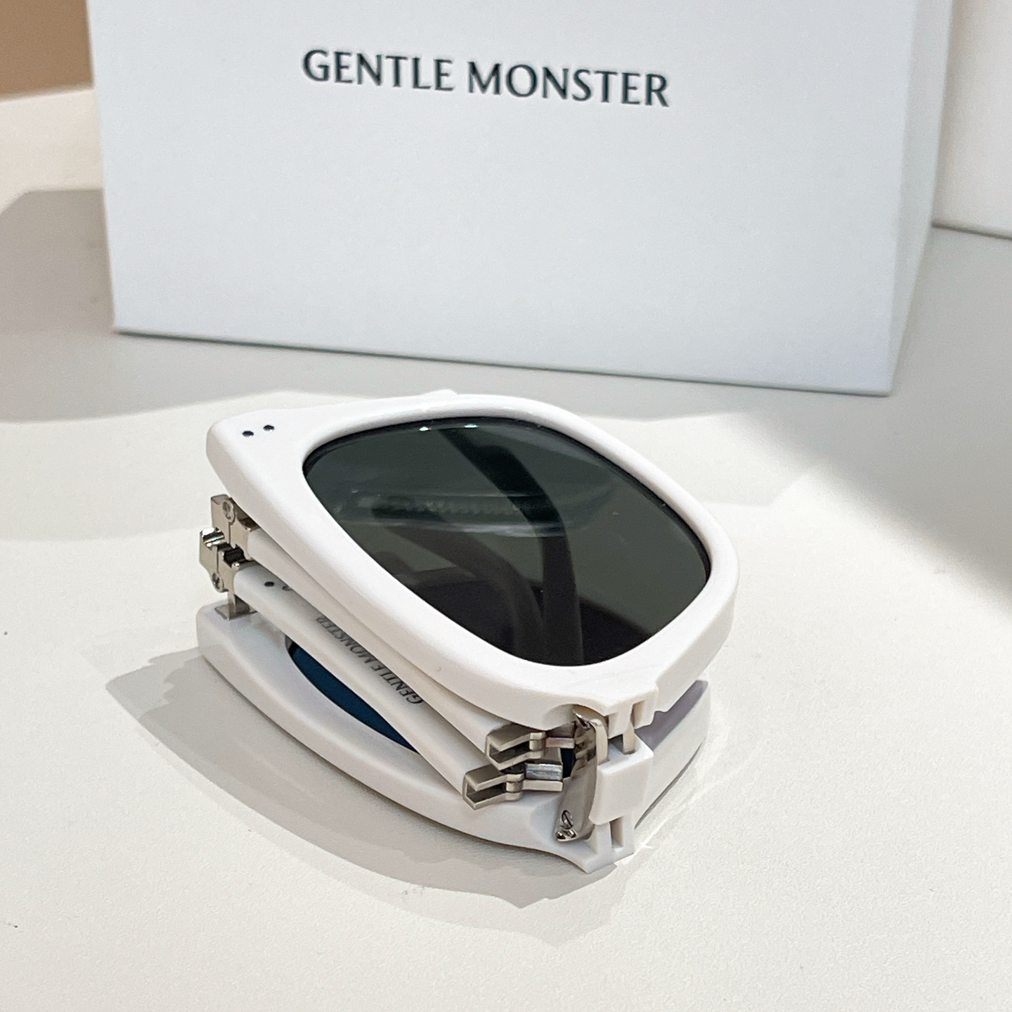 GENTLE MONSTE*🐼🐼🐼MODEL：MATINY🐼🐼🐼SIZE：52口22-133🐼🐼🐼原版开