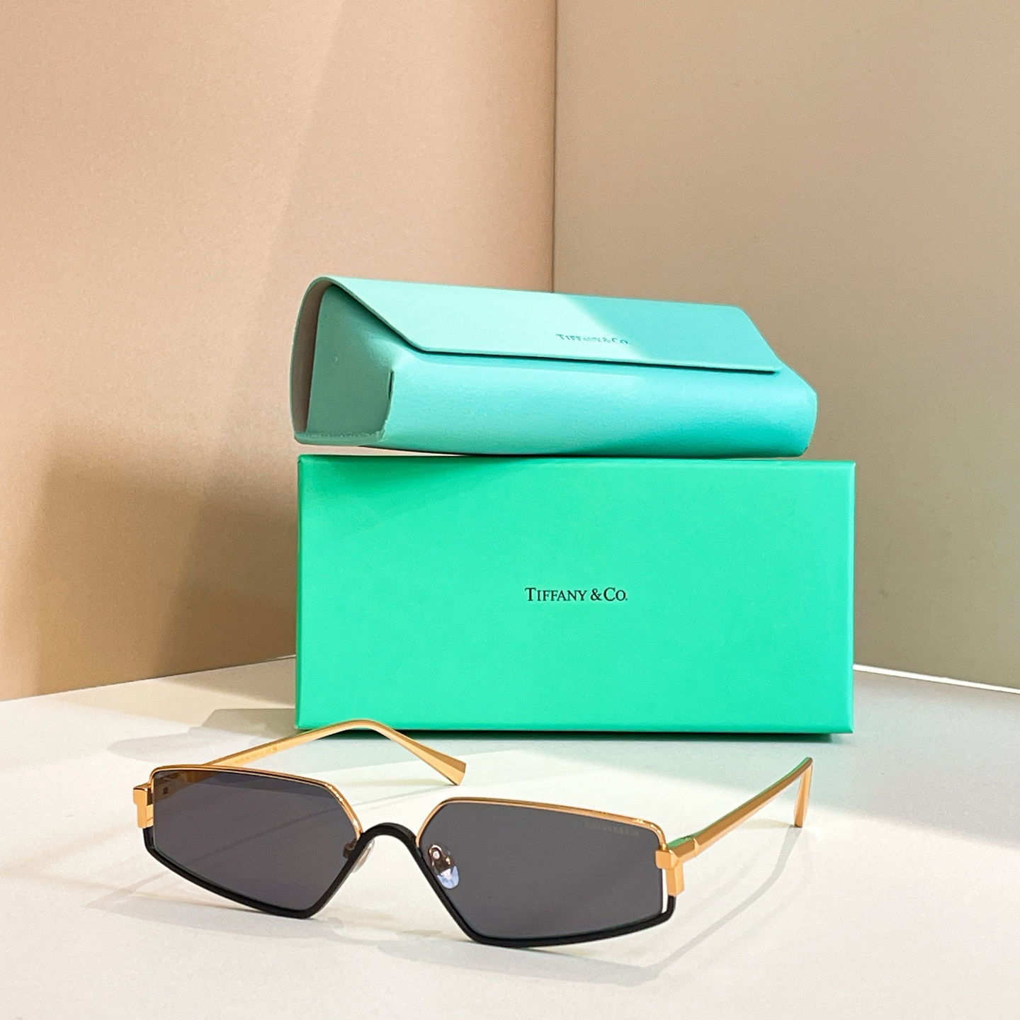 TIFFANY&Co.✨✨✨MODEL：TF3113KB✨✨✨ SIZE：61口13-142✨✨✨