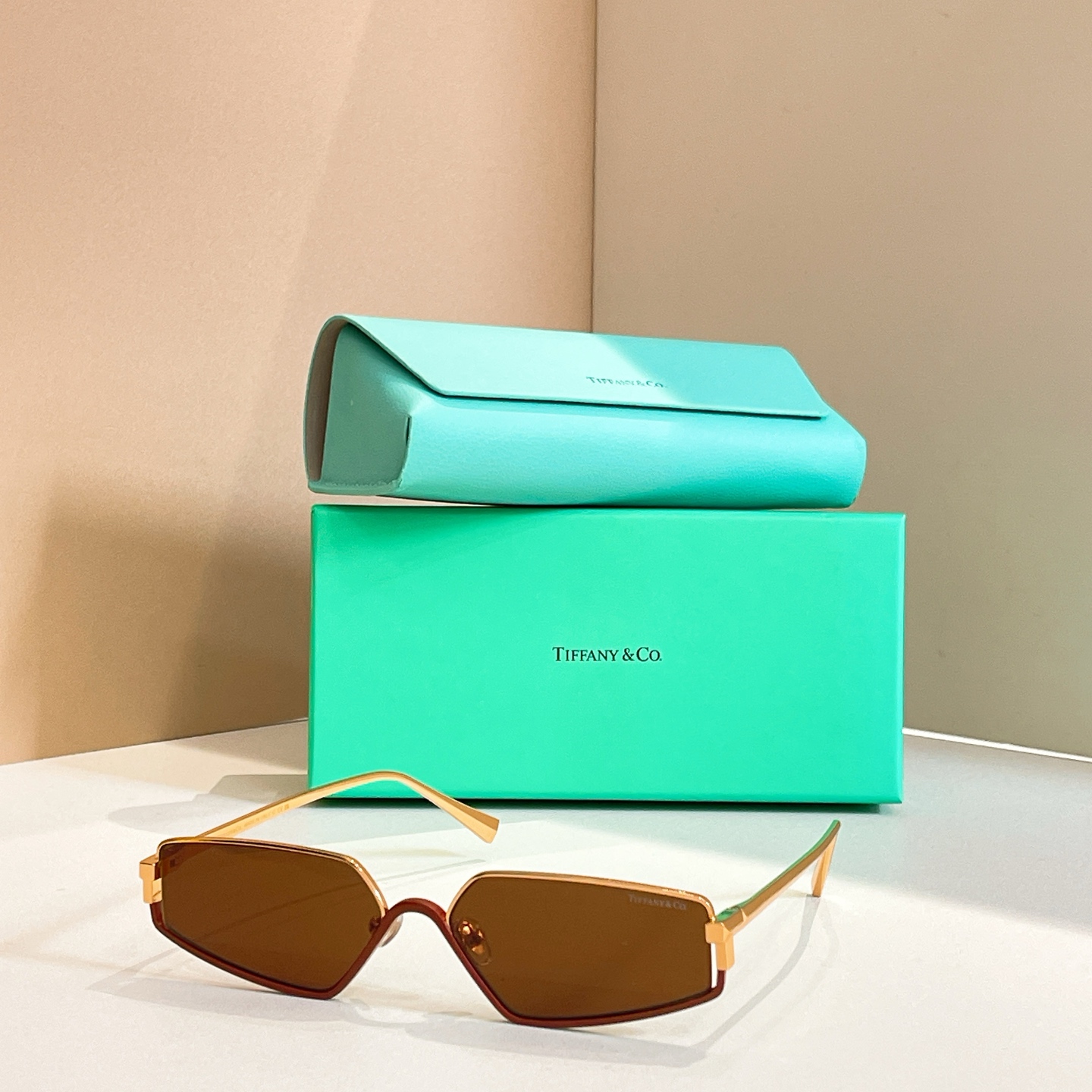 TIFFANY&Co.✨✨✨MODEL：TF3113KB✨✨✨ SIZE：61口13-142✨✨✨