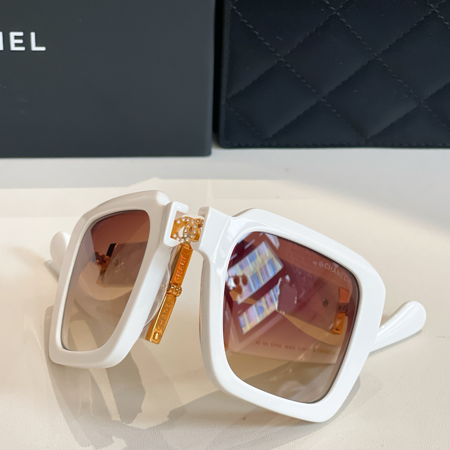 CHANE*🌸🌸🌸MODEL：A95073🌸🌸🌸SIZE：53口23-145🌸🌸🌸折叠款～～