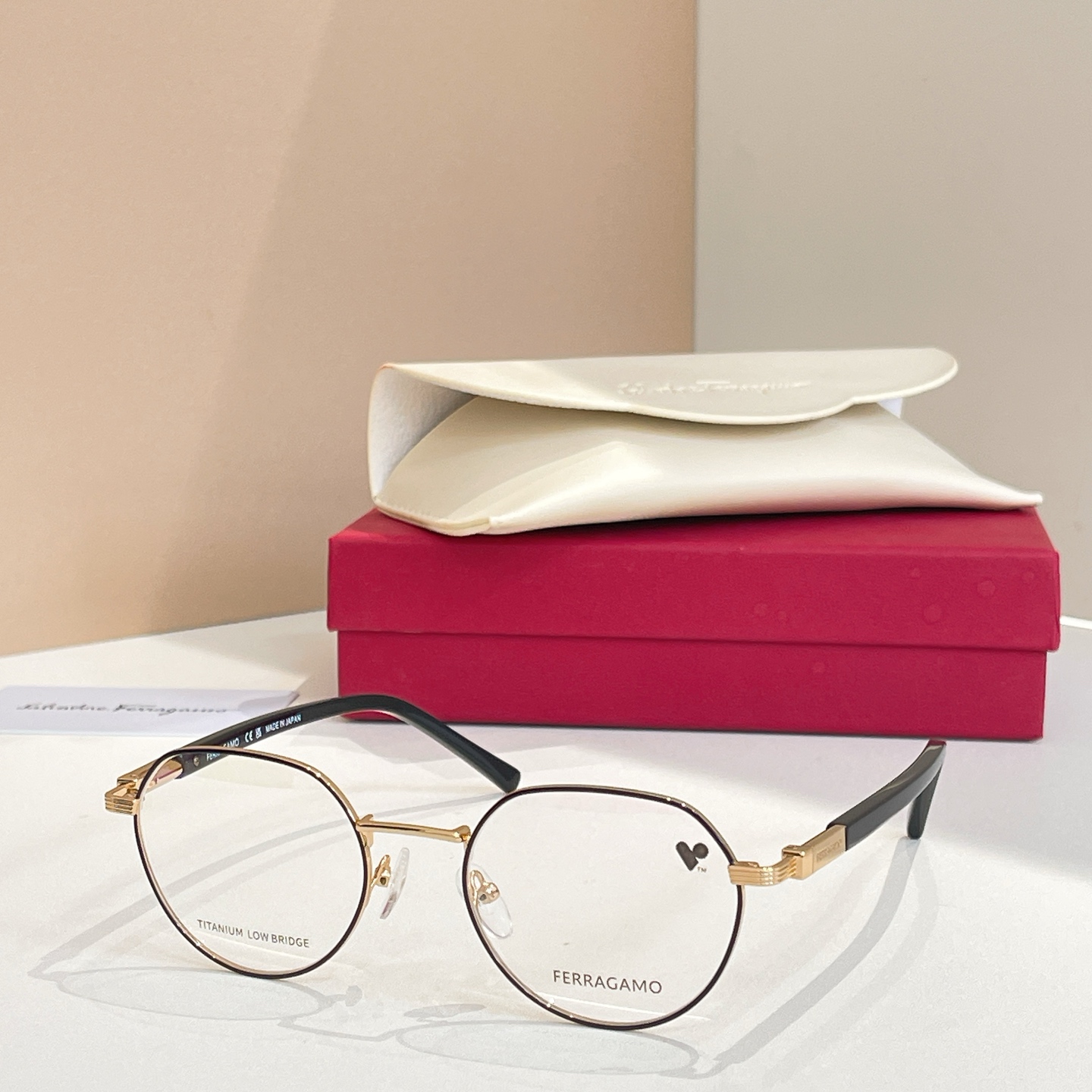 Salvatore ferragam* 菲*拉格慕 💚💚MODEL：SF2233💚💚💚SIZE：51口2