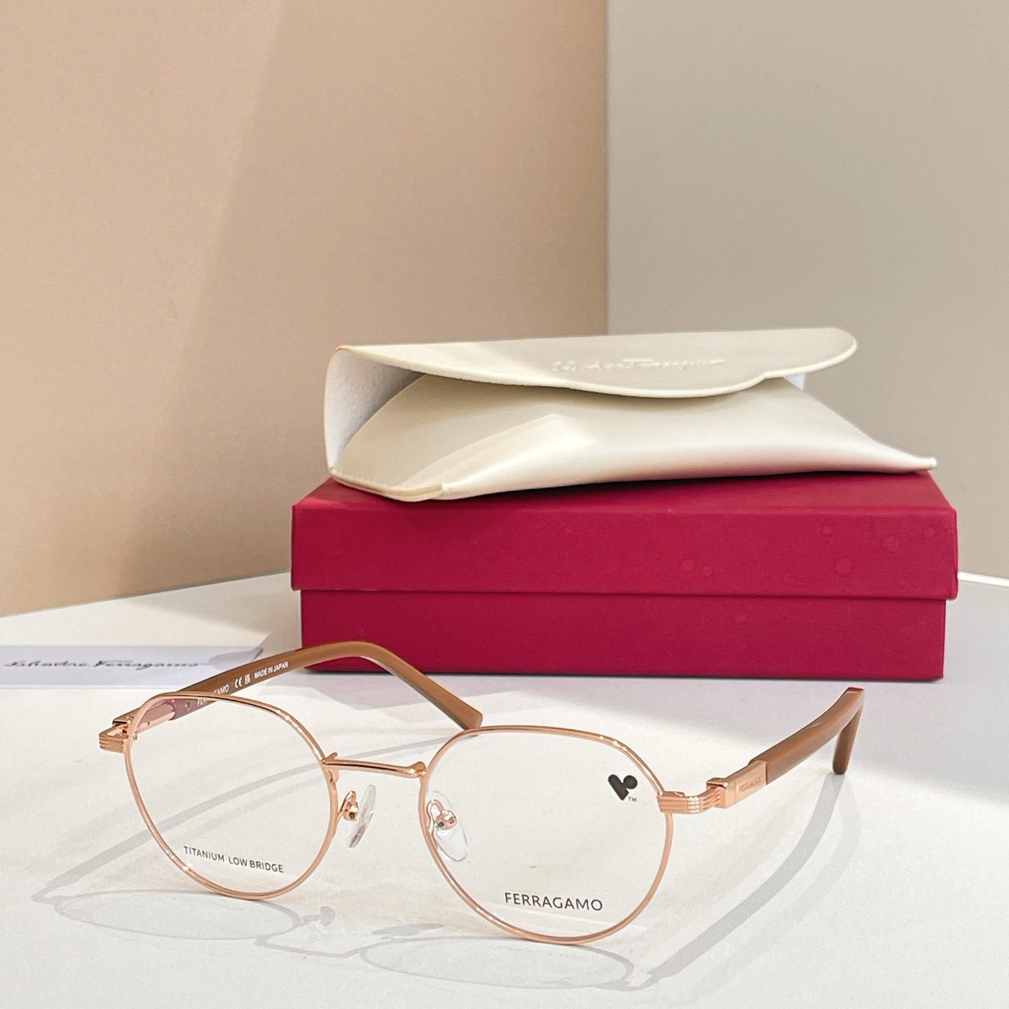 Salvatore ferragam* 菲*拉格慕 💚💚MODEL：SF2233💚💚💚SIZE：51口2