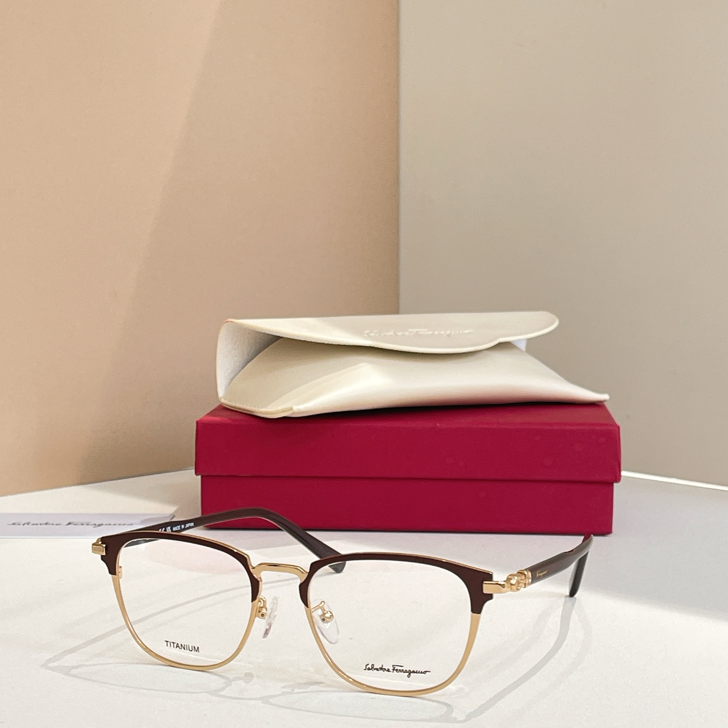 Salvatore ferragam* 菲*拉格慕 💚💚MODEL：SF2547A💚💚💚SIZE：53口