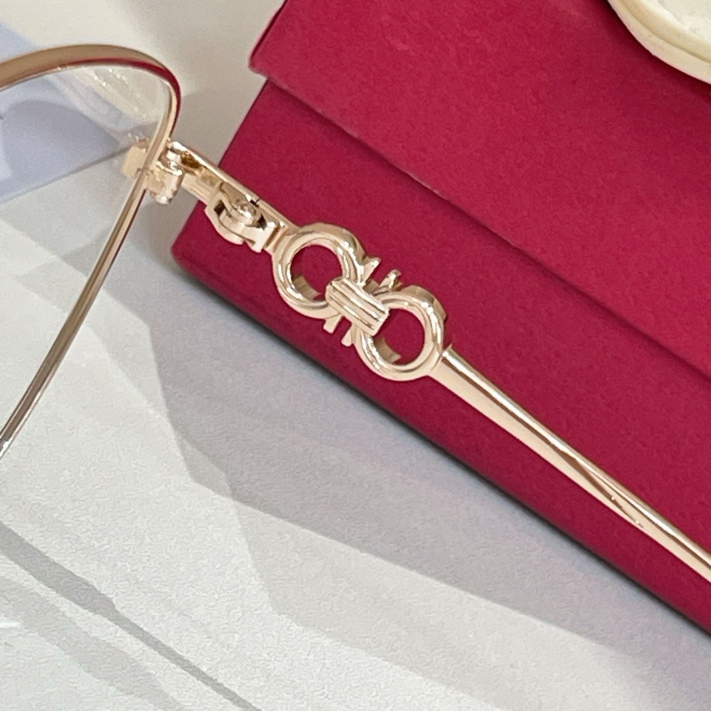 Salvatore ferragam* 菲*拉格慕 💚💚MODEL：SF2577LB💚💚💚SIZE：55