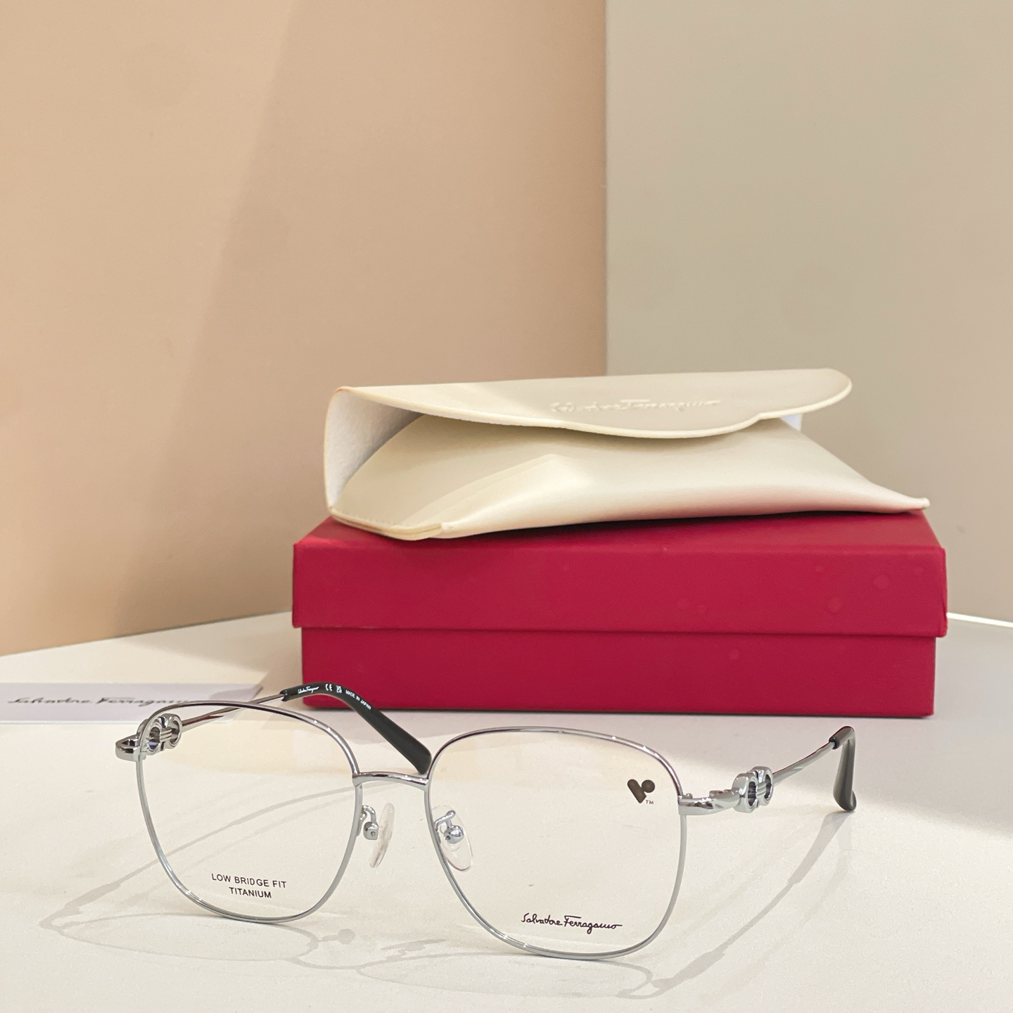 Salvatore ferragam* 菲*拉格慕 💚💚MODEL：SF2577LB💚💚💚SIZE：55