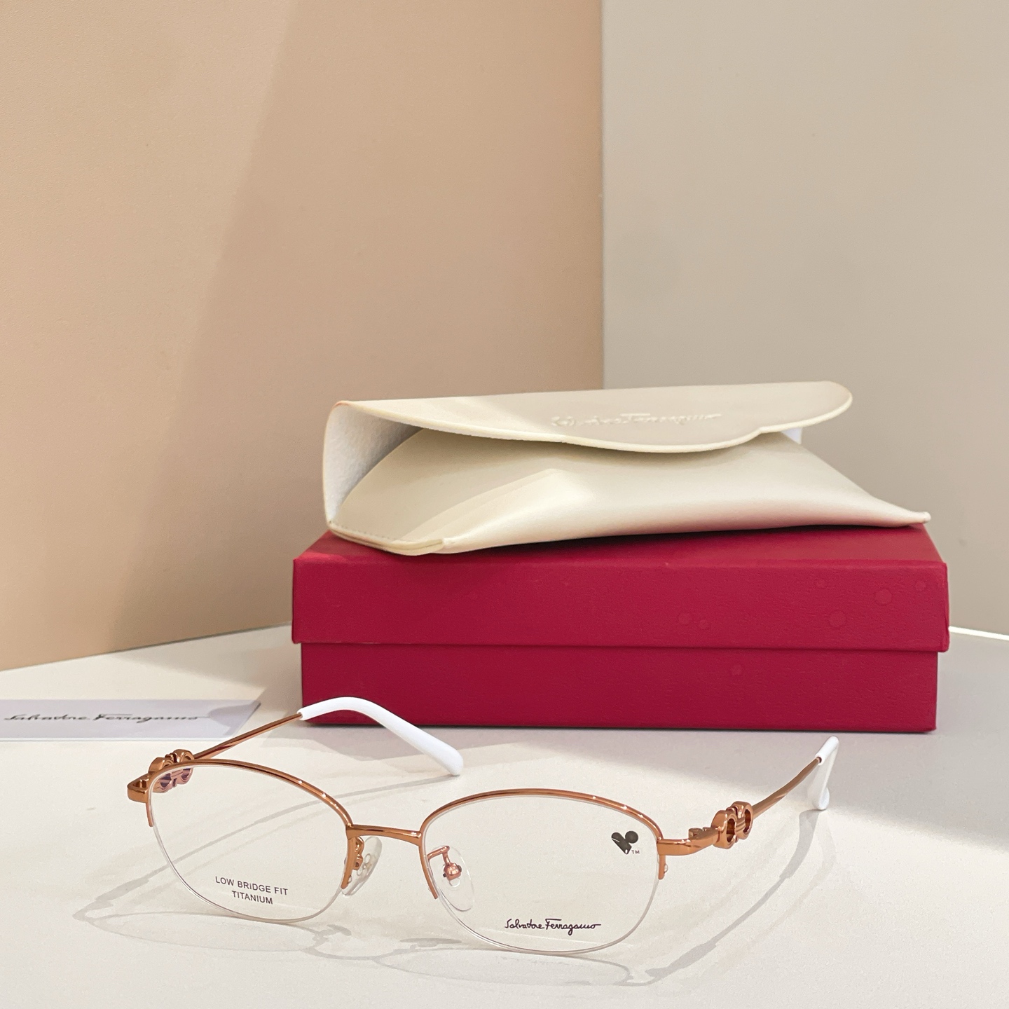 Salvatore ferragam* 菲*拉格慕 💚💚MODEL：SF2576LB💚💚💚SIZE：53