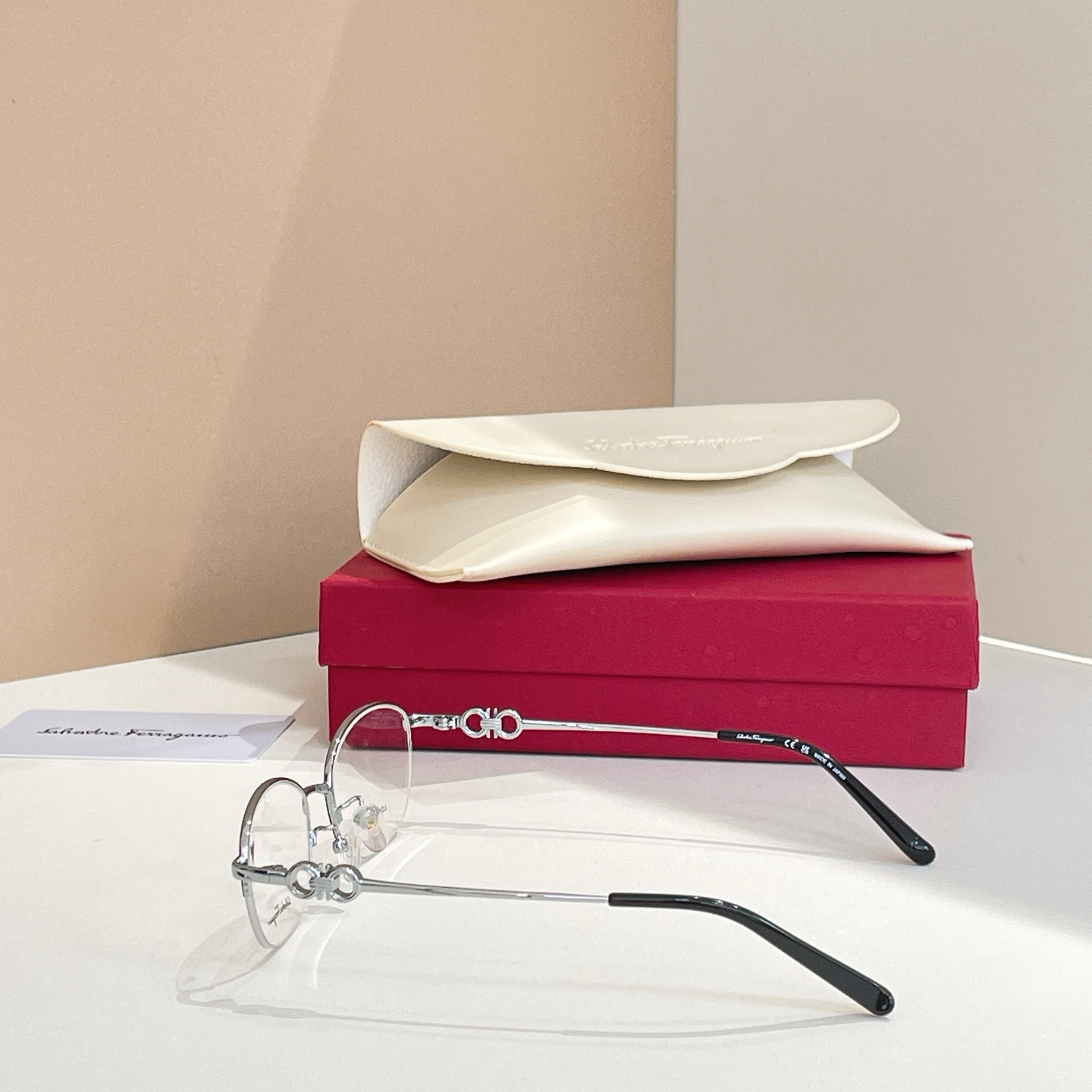 Salvatore ferragam* 菲*拉格慕 💚💚MODEL：SF2576LB💚💚💚SIZE：53