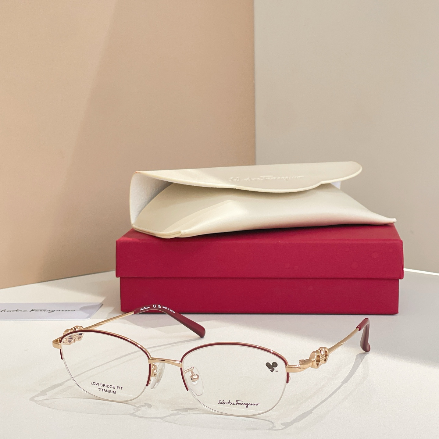 Salvatore ferragam* 菲*拉格慕 💚💚MODEL：SF2576LB💚💚💚SIZE：53