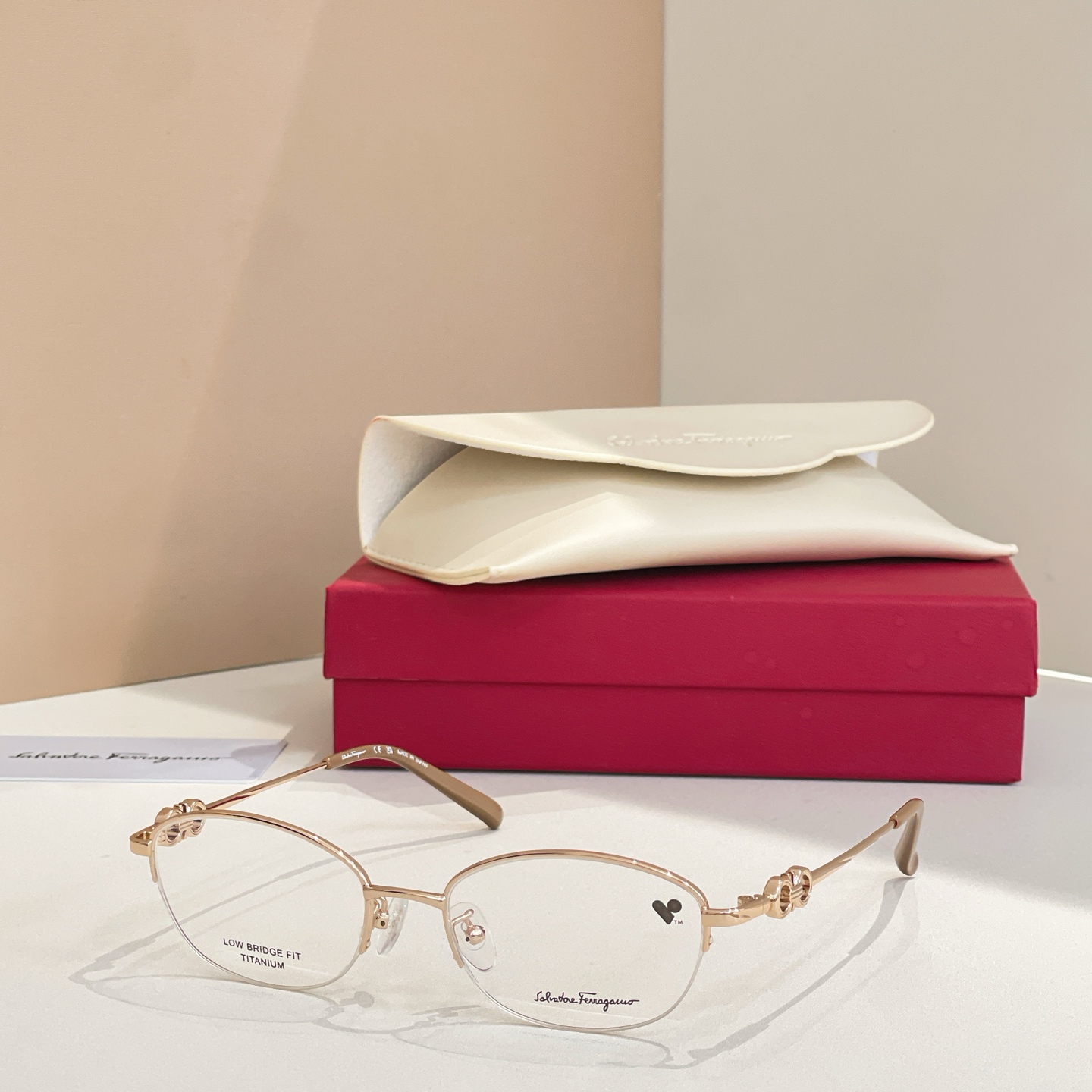 Salvatore ferragam* 菲*拉格慕 💚💚MODEL：SF2576LB💚💚💚SIZE：53