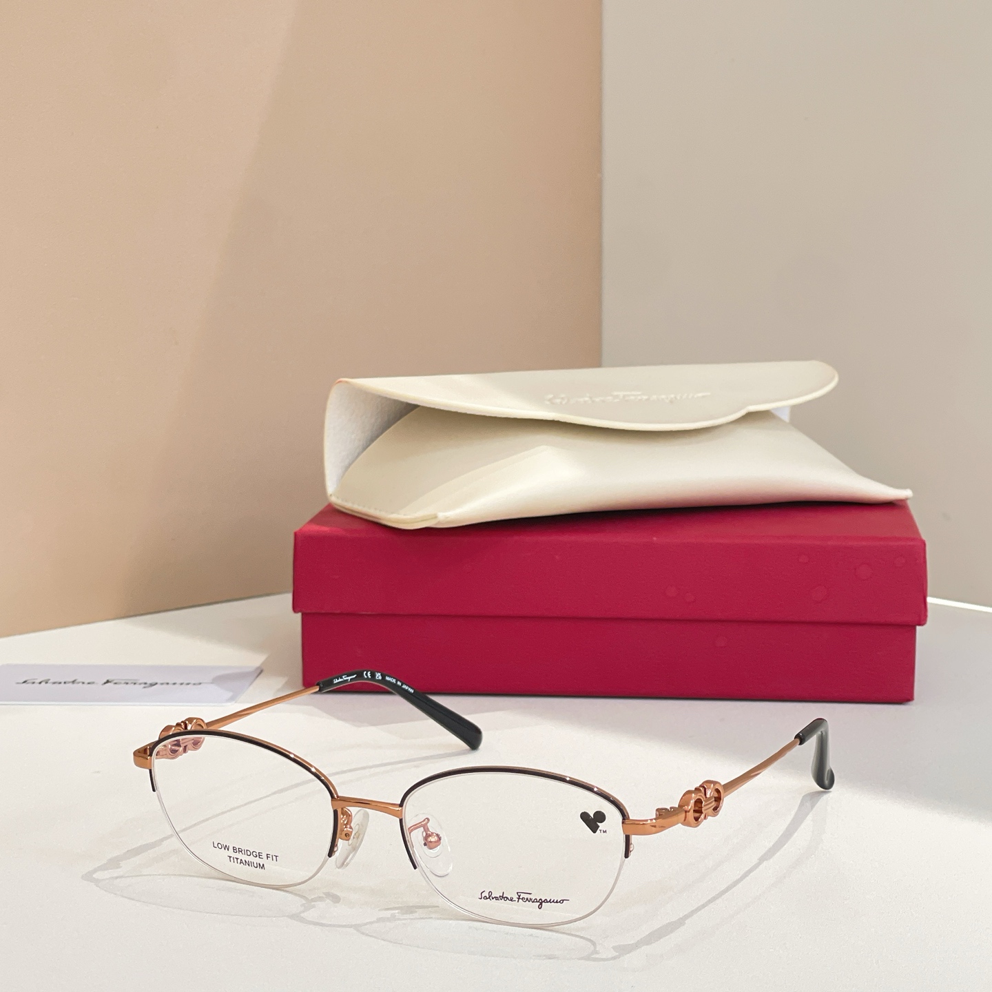 Salvatore ferragam* 菲*拉格慕 💚💚MODEL：SF2576LB💚💚💚SIZE：53