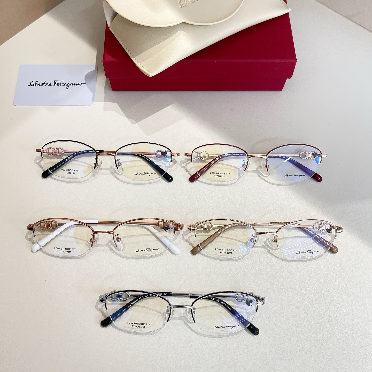 Salvatore ferragam* 菲*拉格慕 💚💚MODEL：SF2576LB💚💚💚SIZE：53