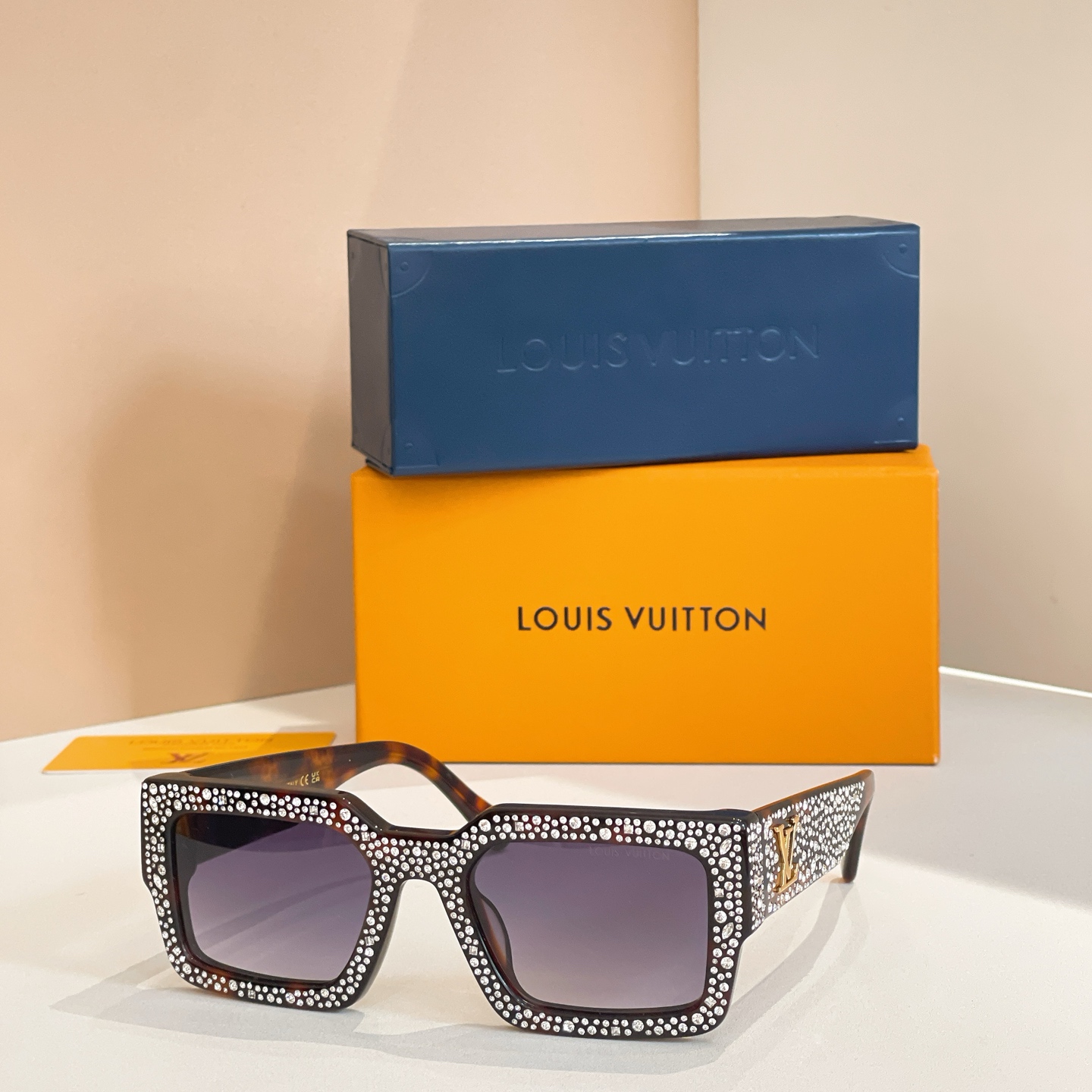 LOUIS VUITTO*🌟🌟🌟MODEL：Z2396E🌟🌟🌟SIZE：54口22-145🌟🌟🌟