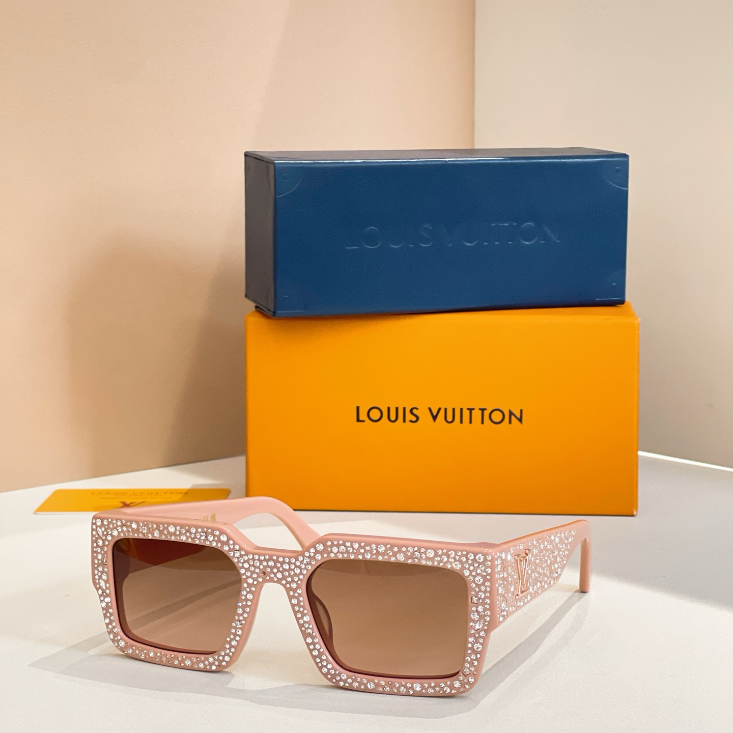 LOUIS VUITTO*🌟🌟🌟MODEL：Z2396E🌟🌟🌟SIZE：54口22-145🌟🌟🌟