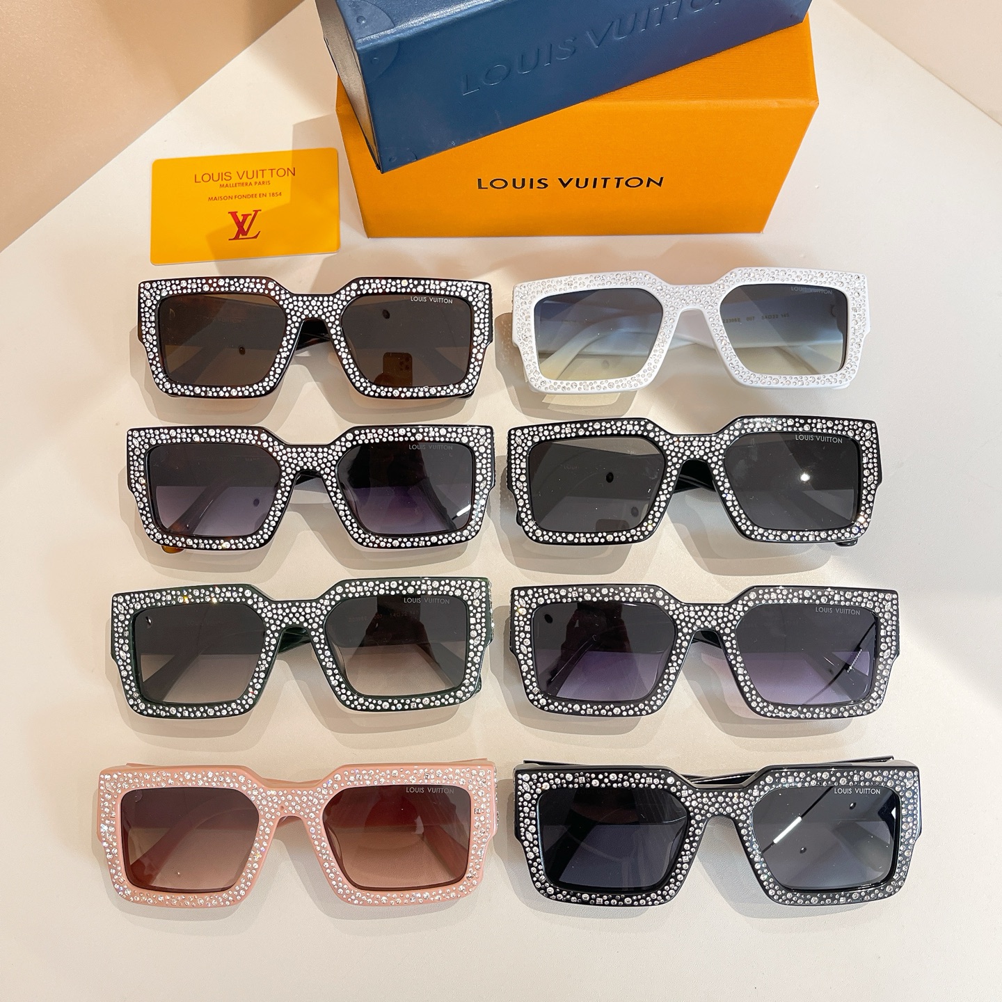 LOUIS VUITTO*🌟🌟🌟MODEL：Z2396E🌟🌟🌟SIZE：54口22-145🌟🌟🌟