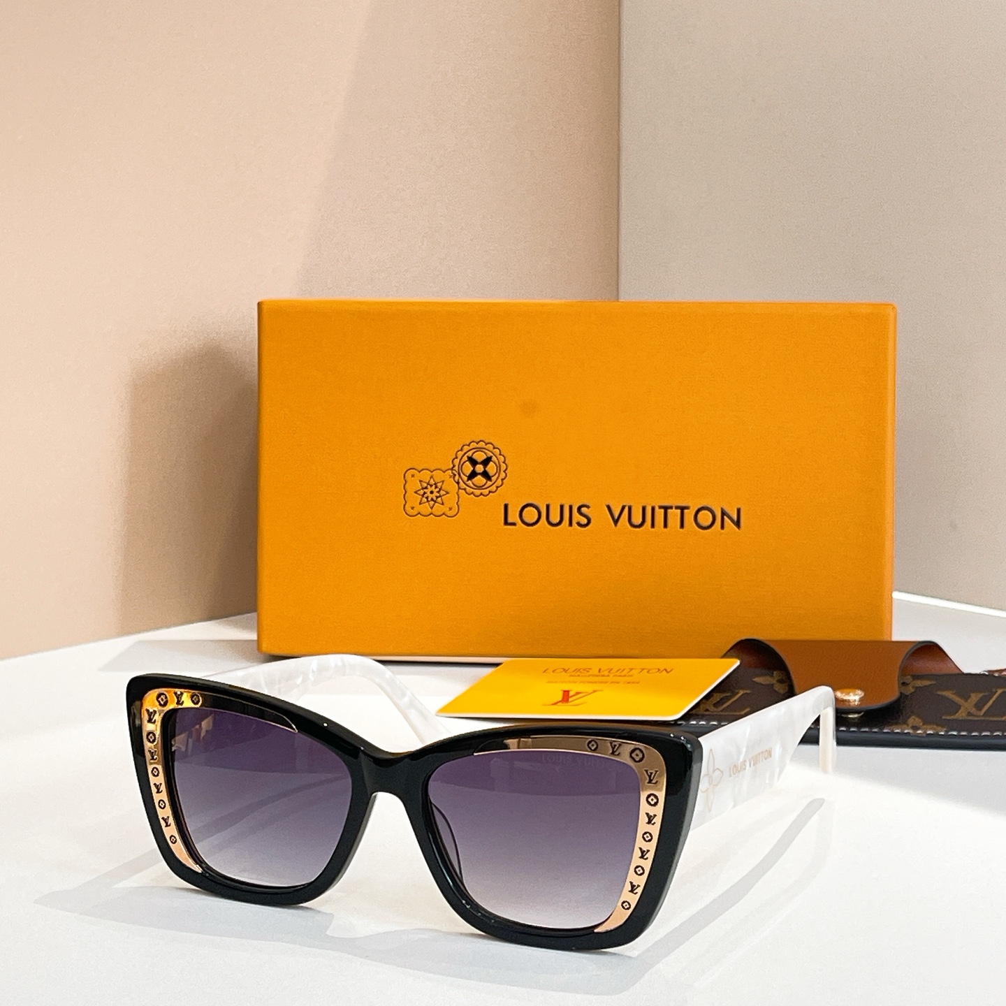 LOUIS VUITTO*🌟🌟🌟MODEL：Z2007U🌟🌟🌟SIZE：56口18-145🌟🌟🌟