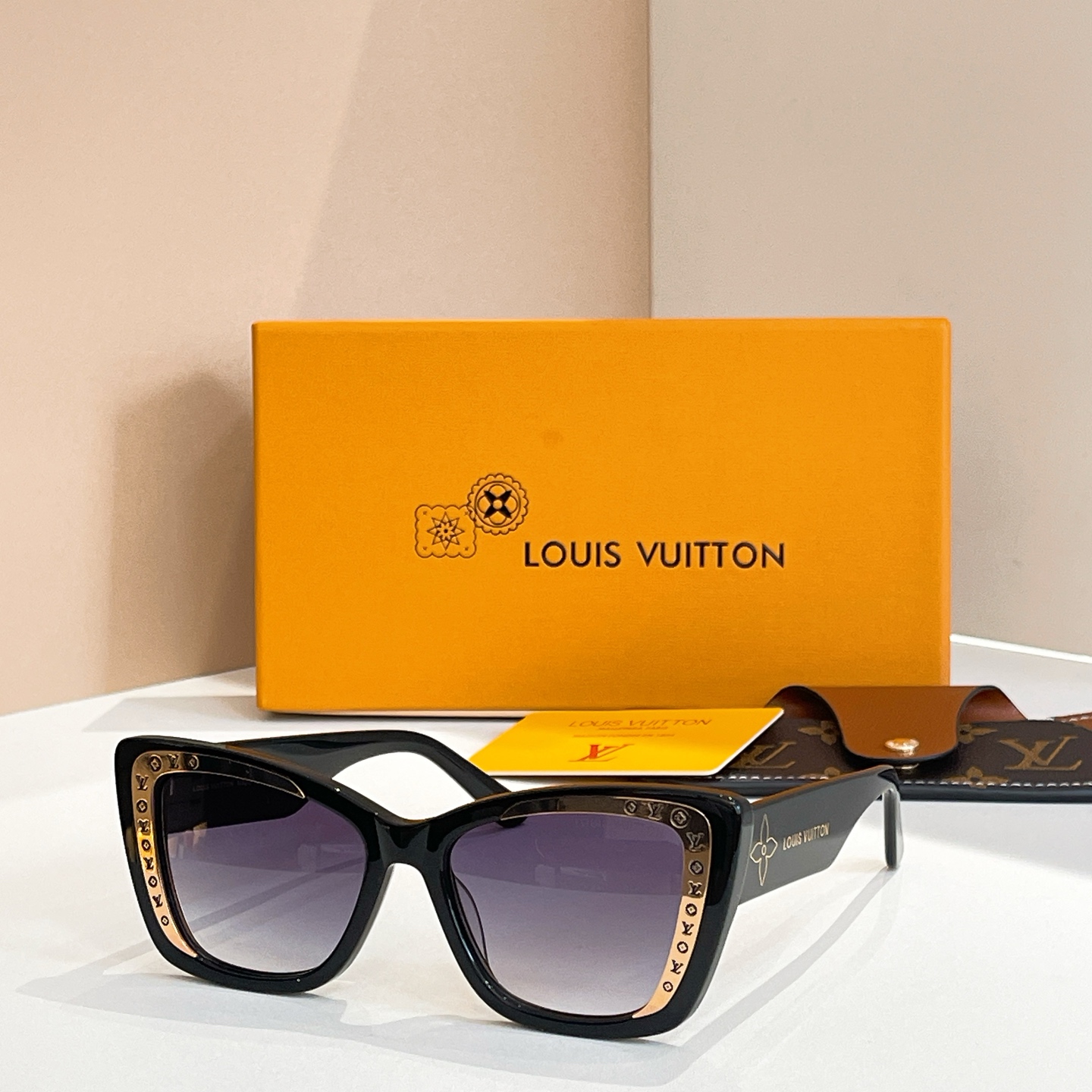 LOUIS VUITTO*🌟🌟🌟MODEL：Z2007U🌟🌟🌟SIZE：56口18-145🌟🌟🌟