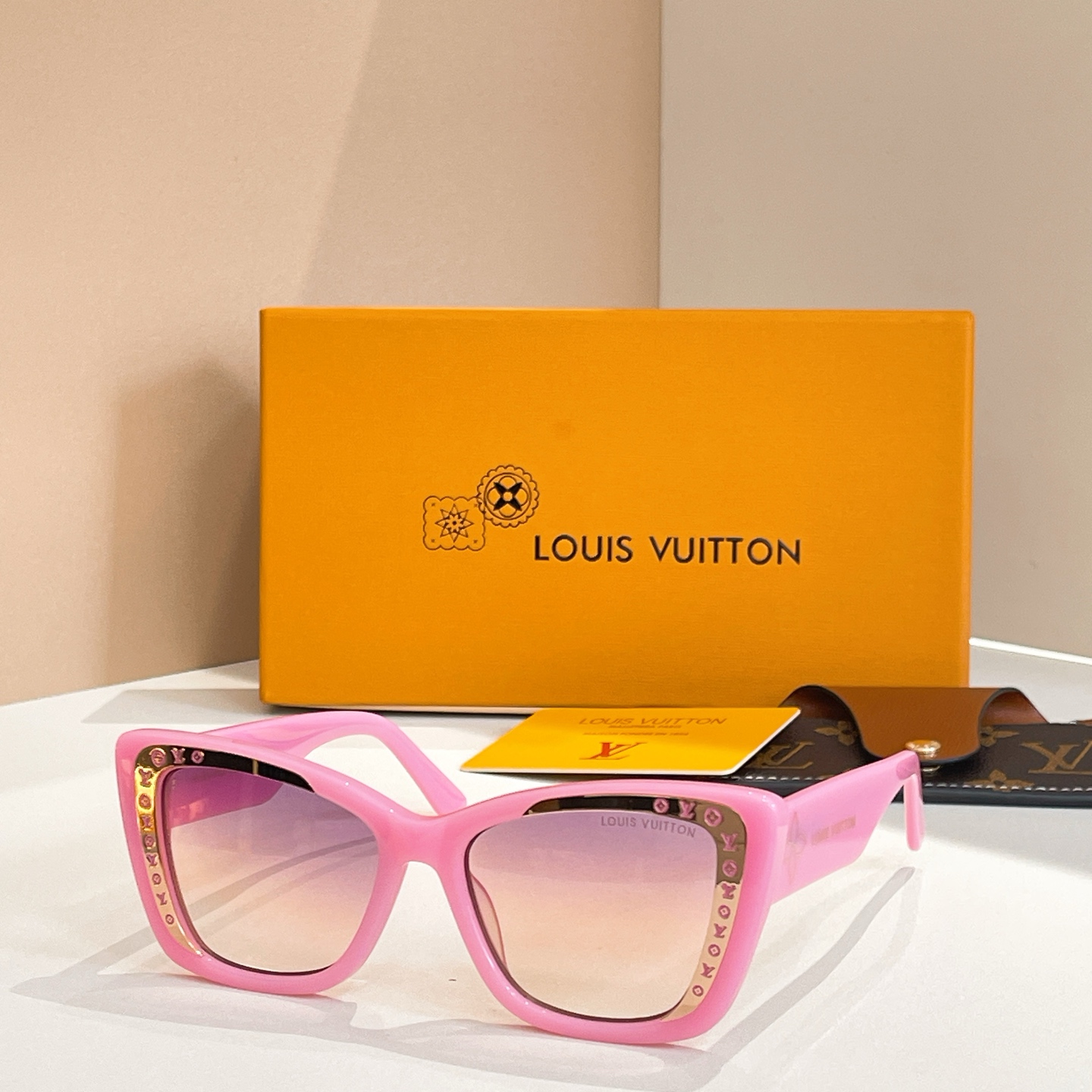 LOUIS VUITTO*🌟🌟🌟MODEL：Z2007U🌟🌟🌟SIZE：56口18-145🌟🌟🌟