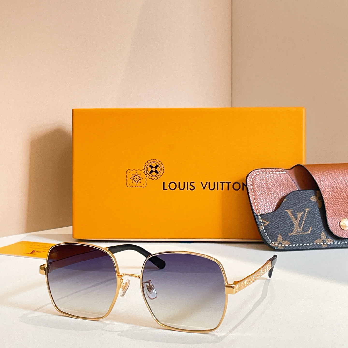 LOUIS VUITTO*🌟🌟🌟MODEL：Z2955U🌟🌟🌟SIZE：57口18-145🌟🌟🌟