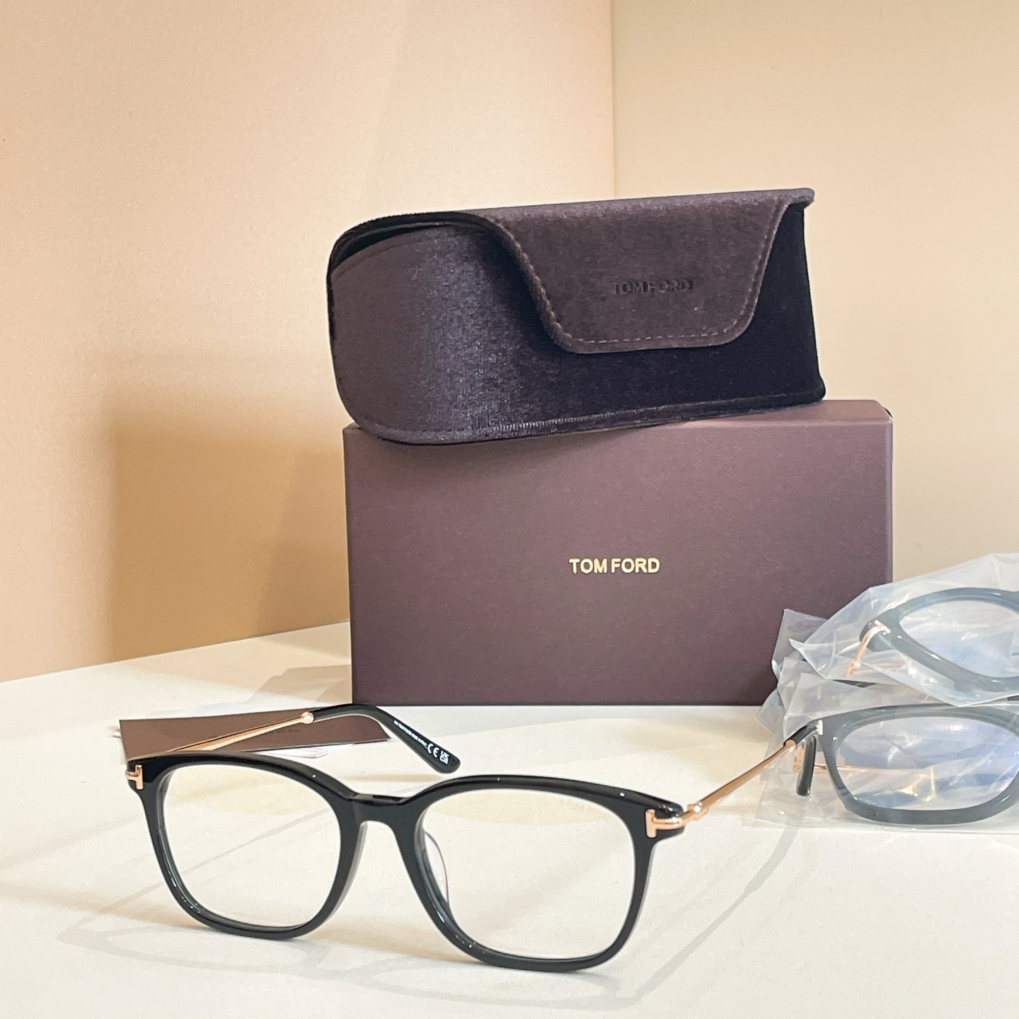 TOM FOR*💫💫💫MODEL：TF6105-D-B💫💫💫SIZE：54口18-140💫💫💫高版本～～