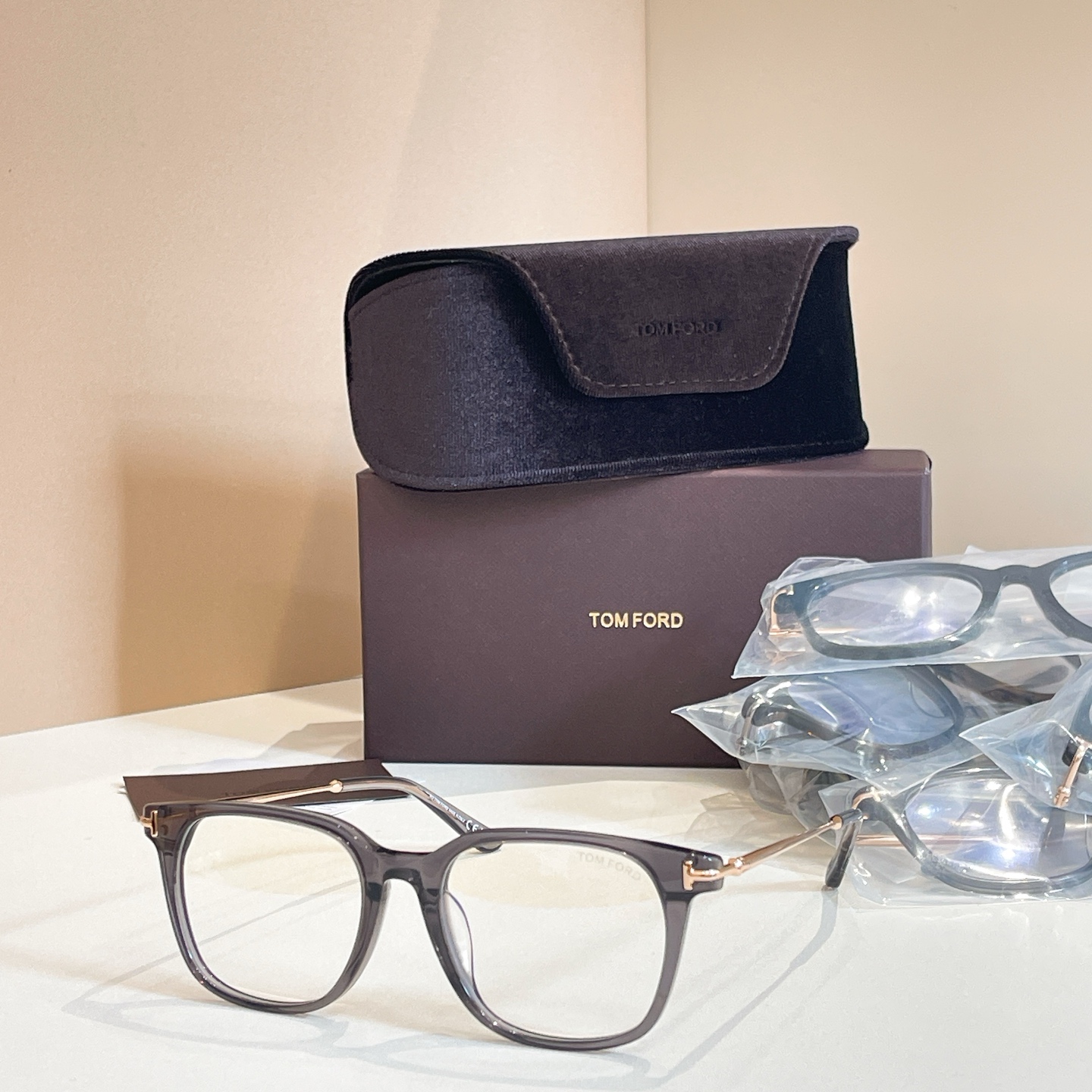 TOM FOR*💫💫💫MODEL：TF6106-D-B💫💫💫SIZE：53口18-140💫💫💫高版本～～