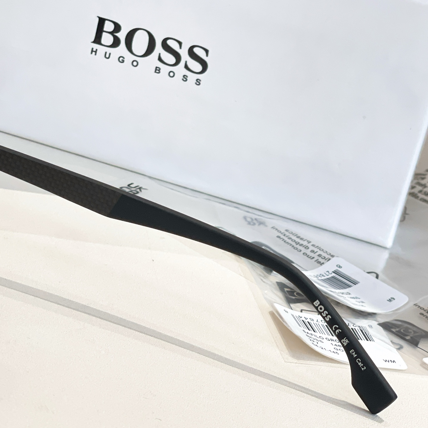 BOSS✨✨✨MODEL: 1486/S✨✨✨SIZE: 54口21-145✨✨✨原装货品～