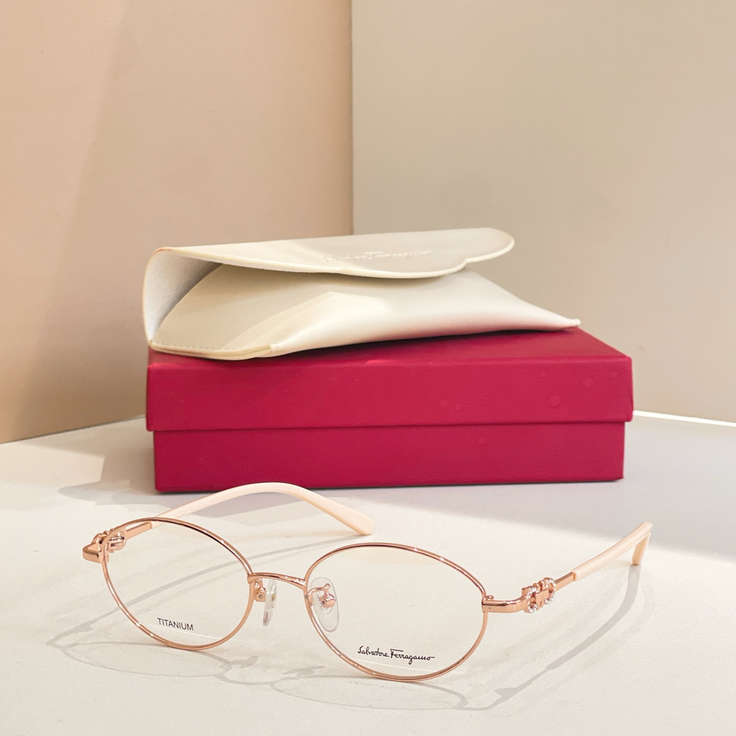 Salvatore ferragam* 菲*拉格慕 💚💚MODEL：SF2555RA 💚💚💚SIZE：5